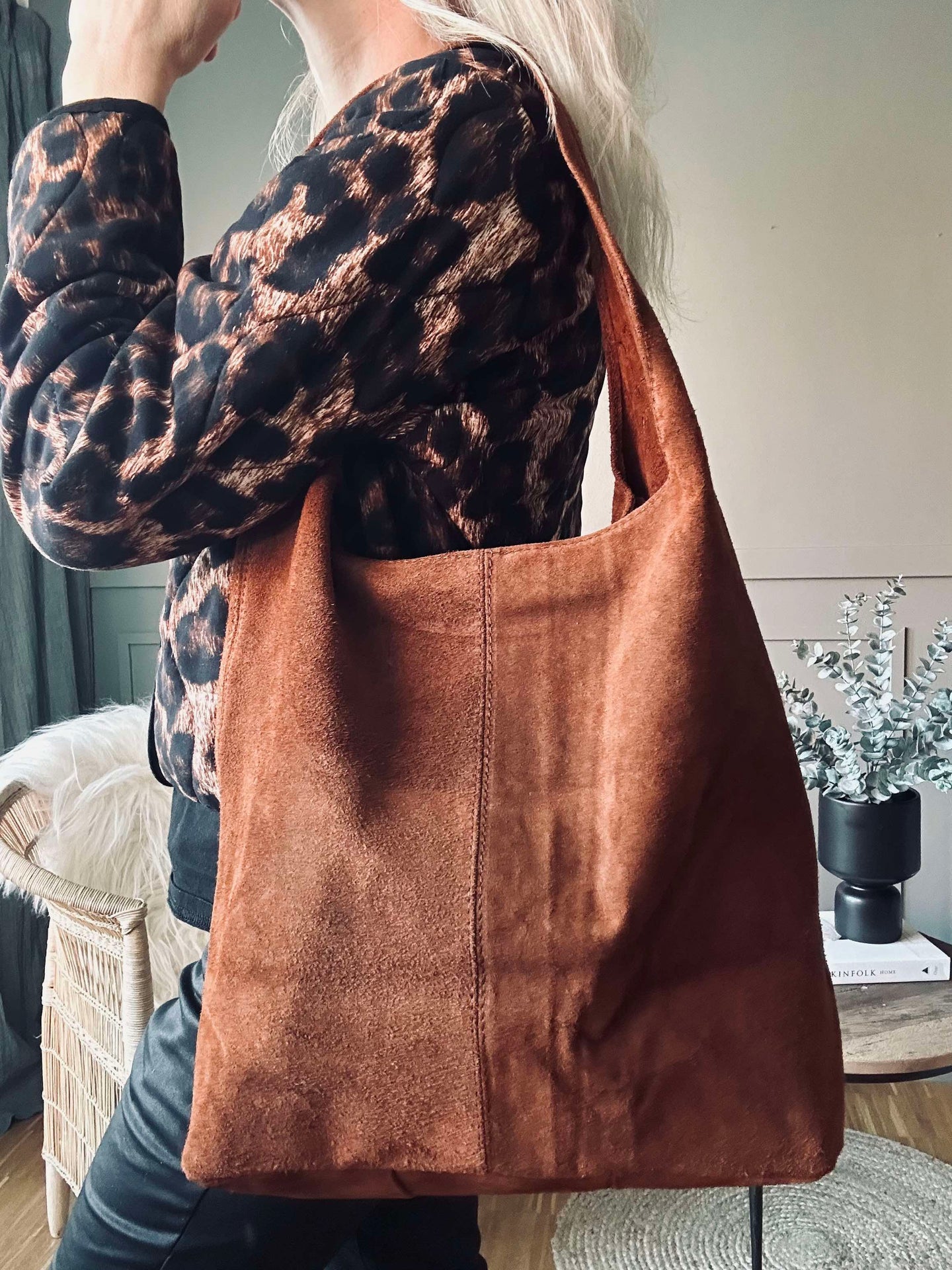 Shopper Dark Cognac Veloursleder