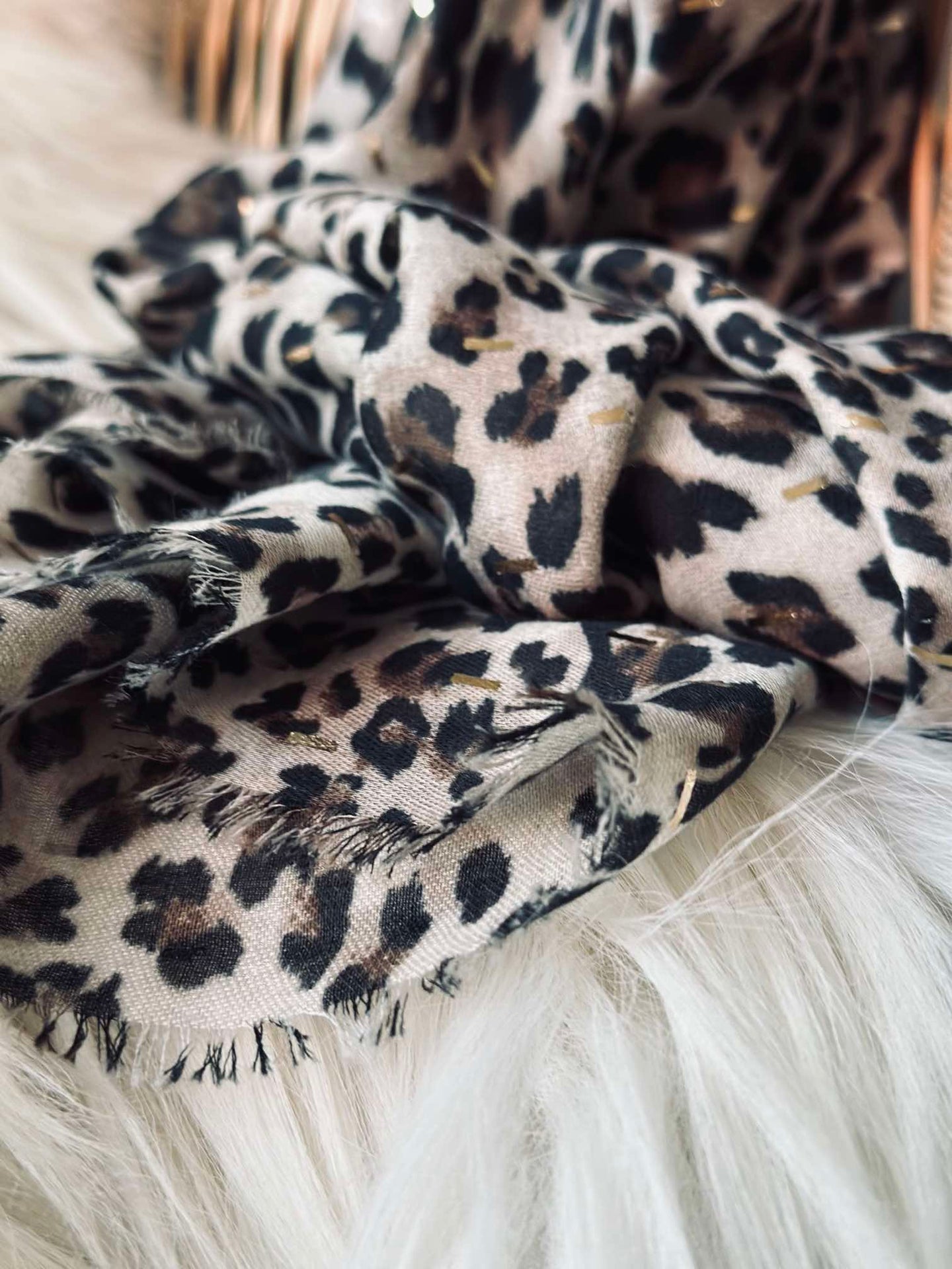 Schal Leopard mit Golddetail - Camel