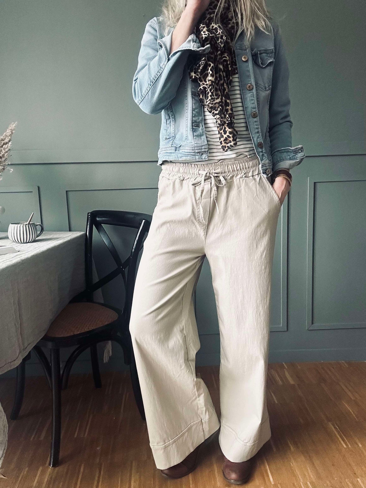 Hose Lorinda Beige