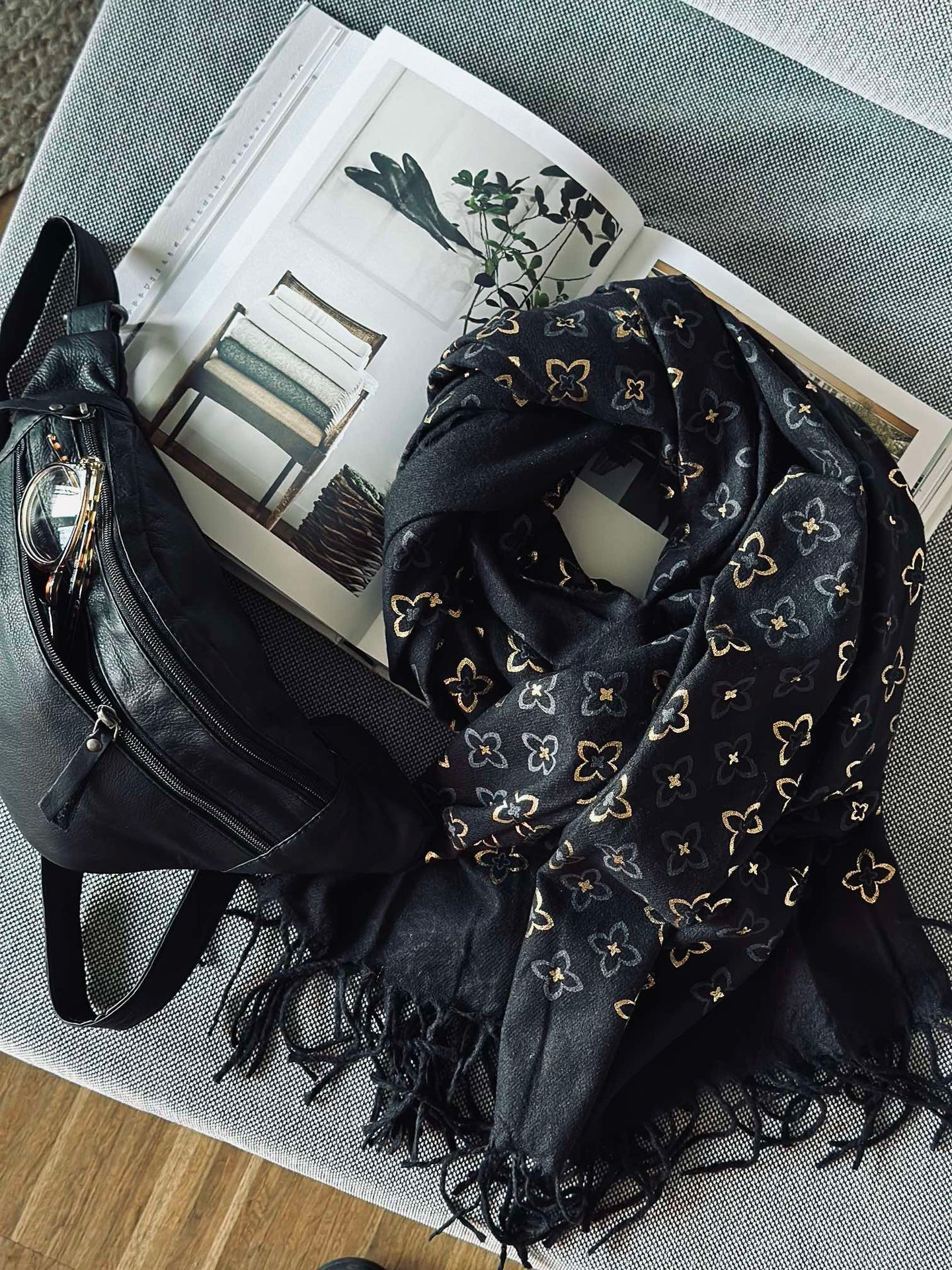 Schal - Black / Gold