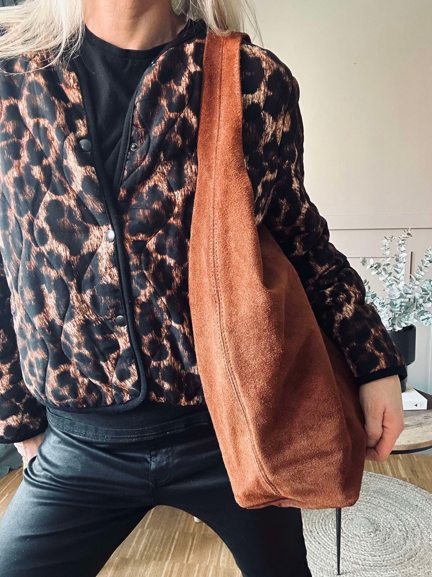 Shopper Dark Cognac Veloursleder