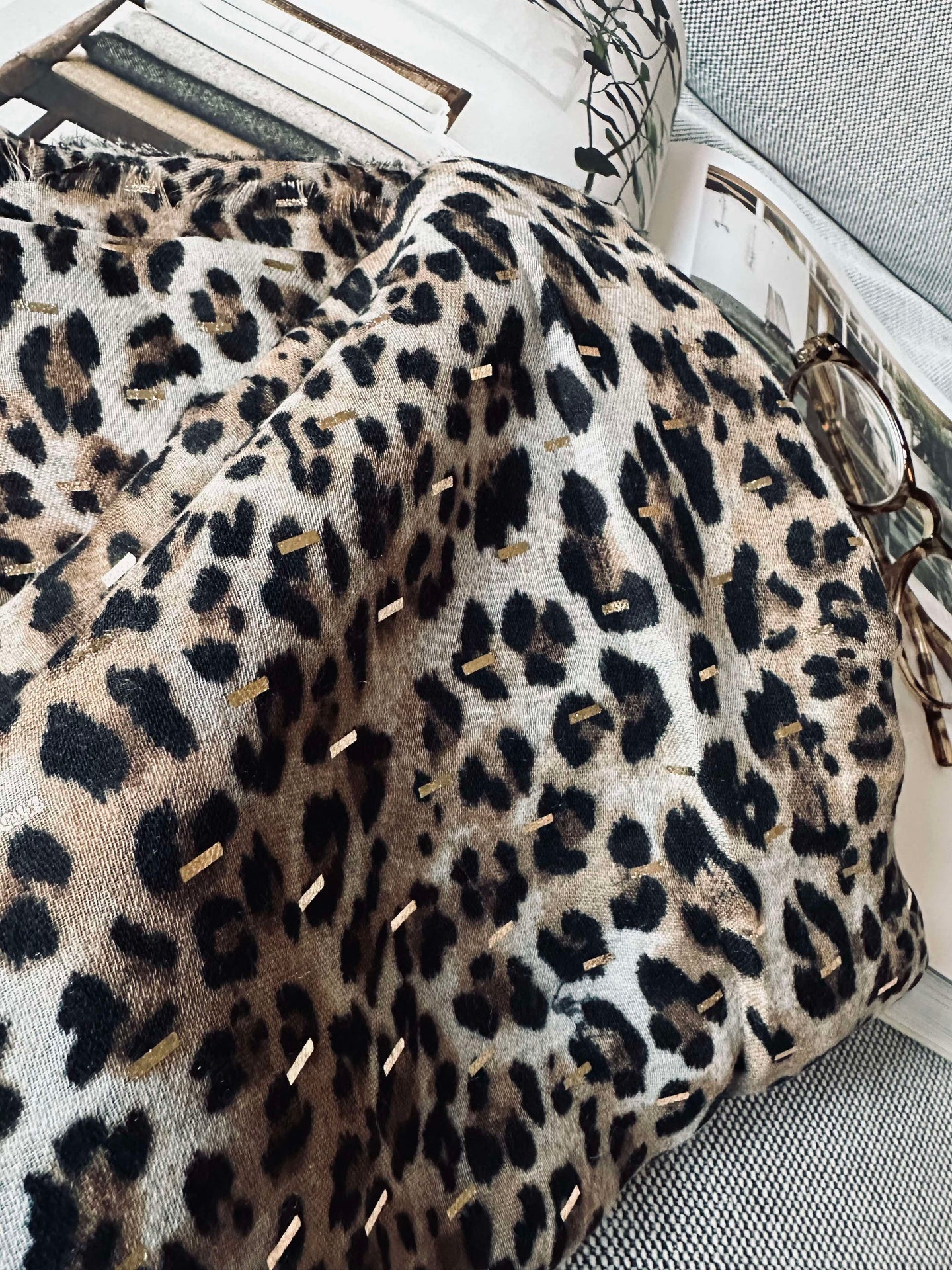 Tuch Leopard mit Golddetail - Beige