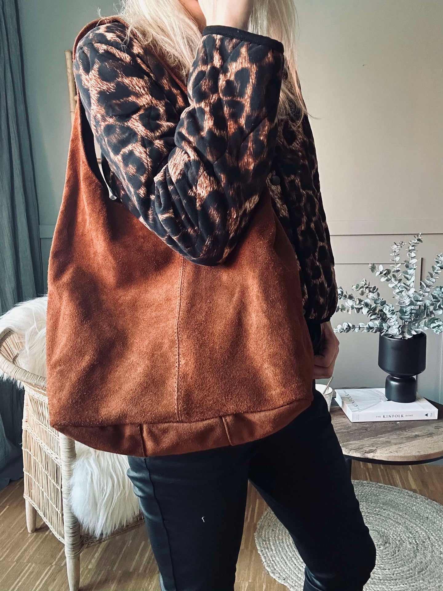 Shopper Dark Cognac Veloursleder