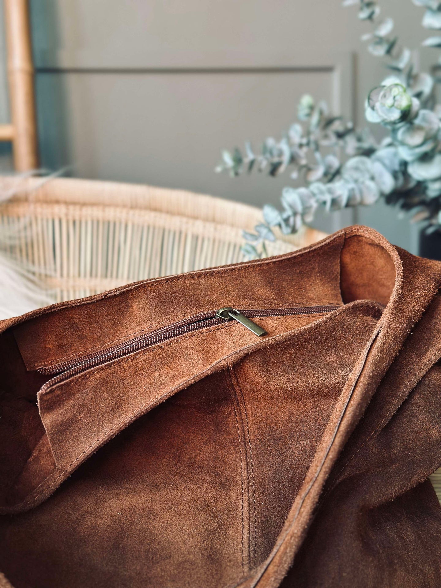 Shopper Dark Cognac Veloursleder