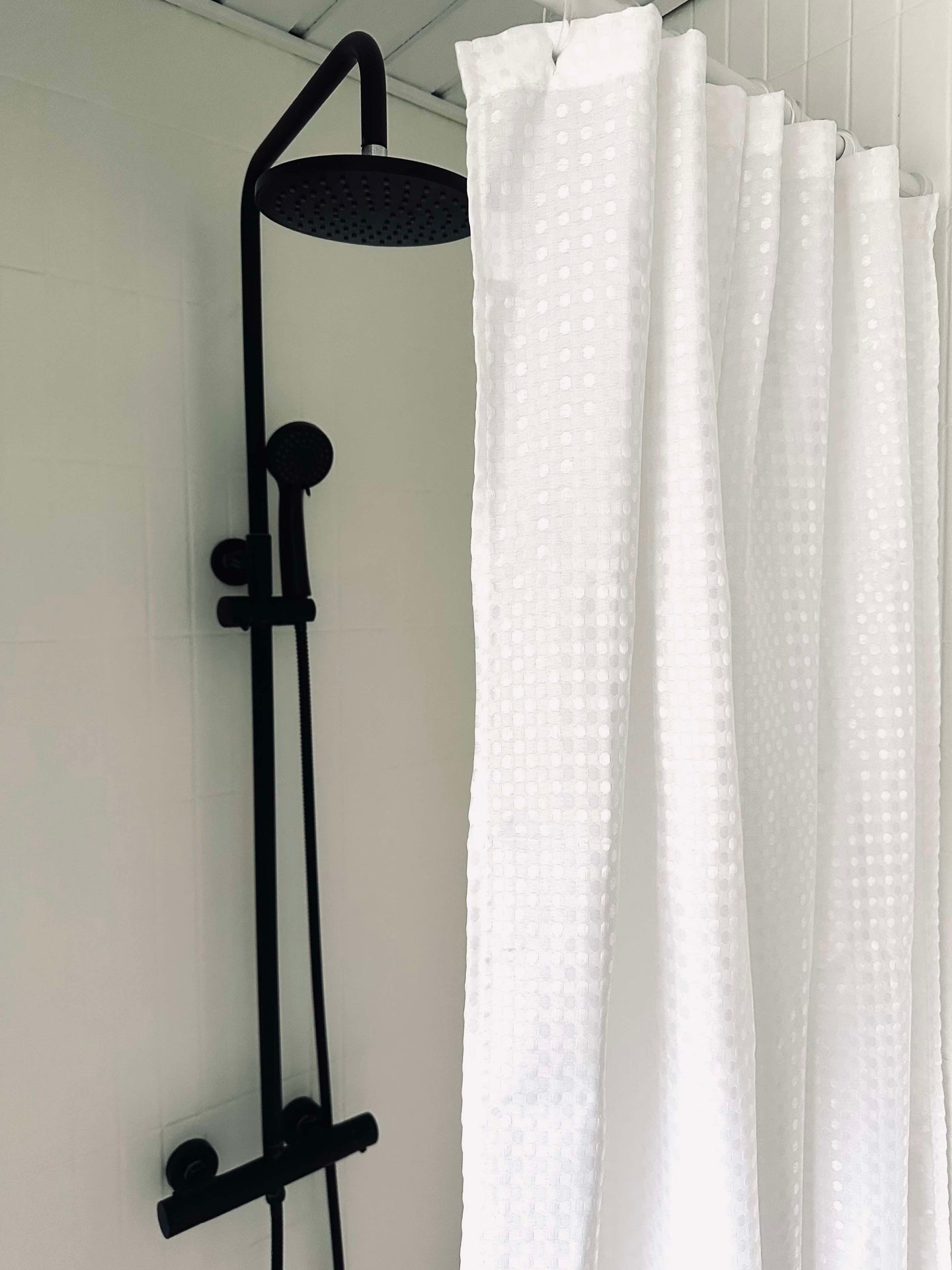Badezimmer-Set: Duschvorhang & Badematte / Weiß