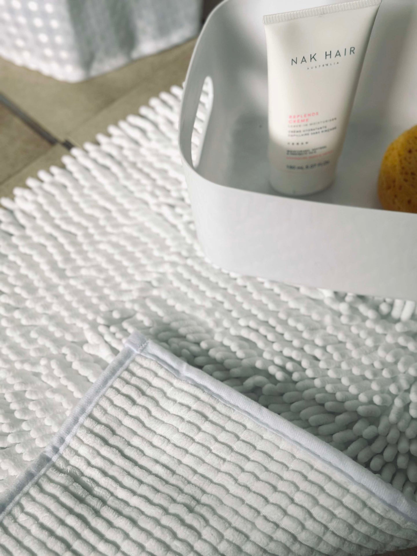 Badezimmer-Set: Duschvorhang & Badematte / Weiß
