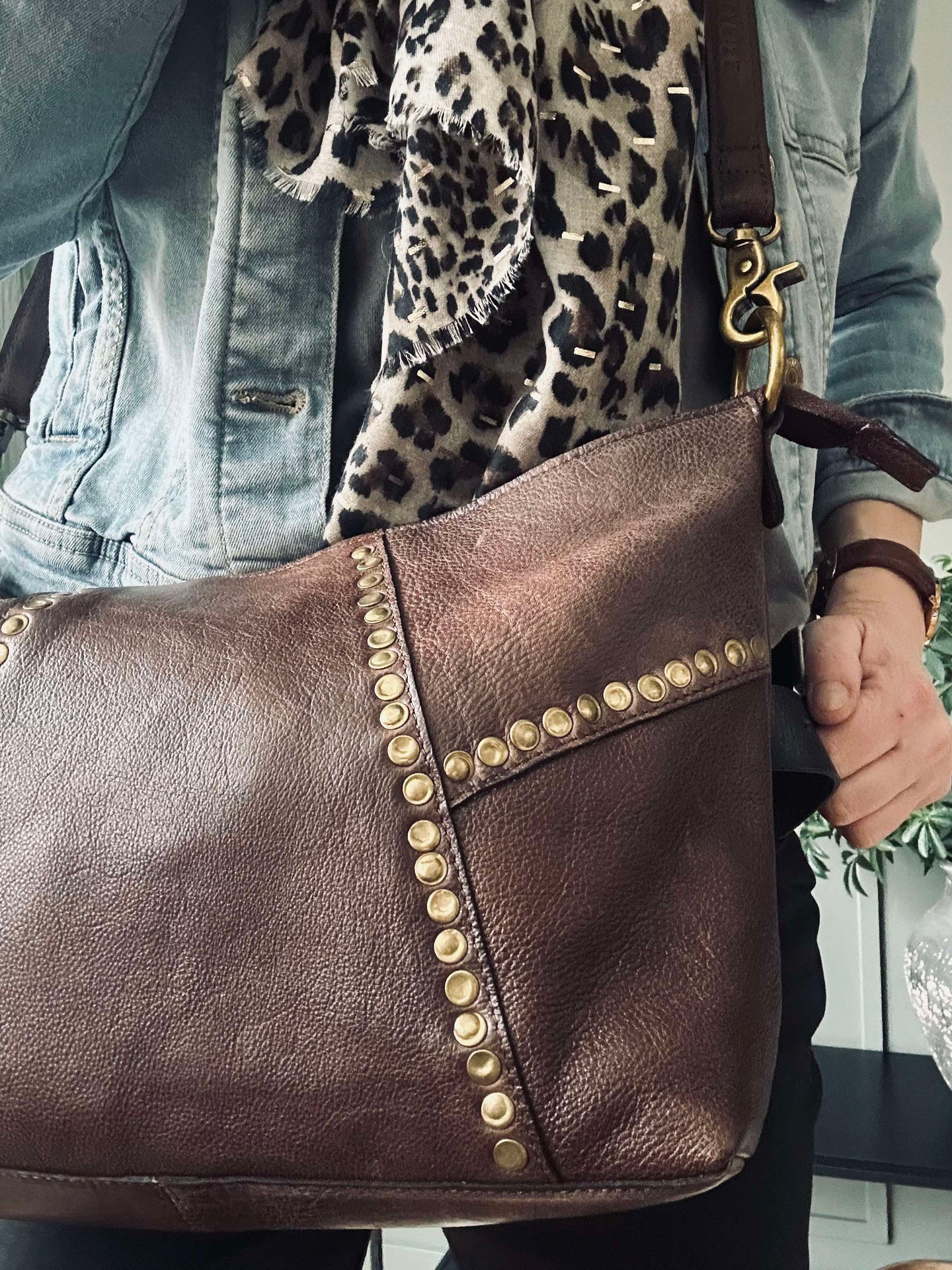 Schultertasche Loni Smoke