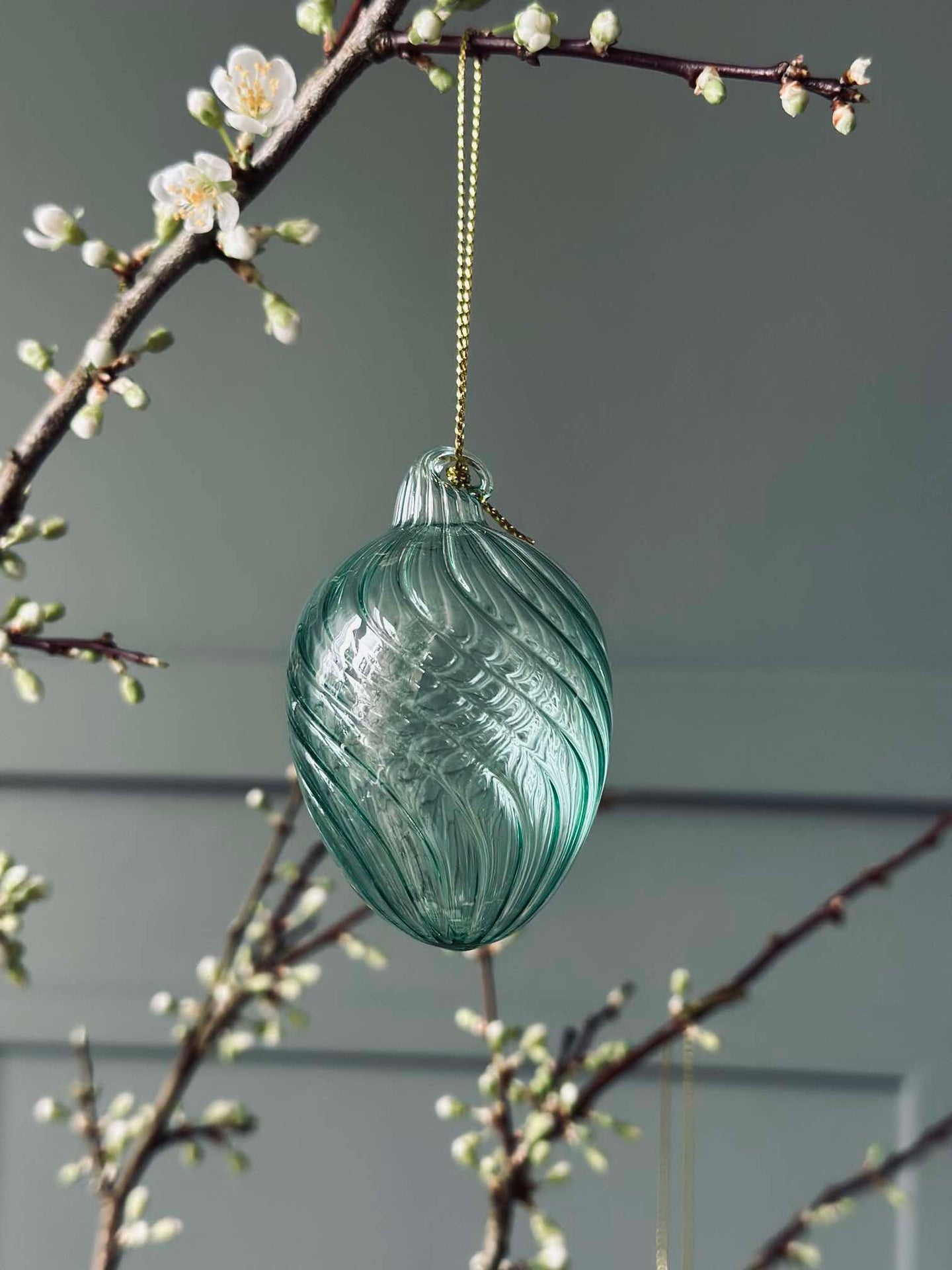 Anhänger Ei aus Glas mit Streifen - 3 Stk. Grün