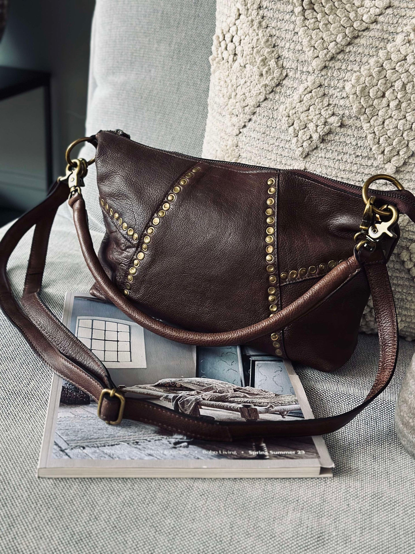 Schultertasche Loni Smoke