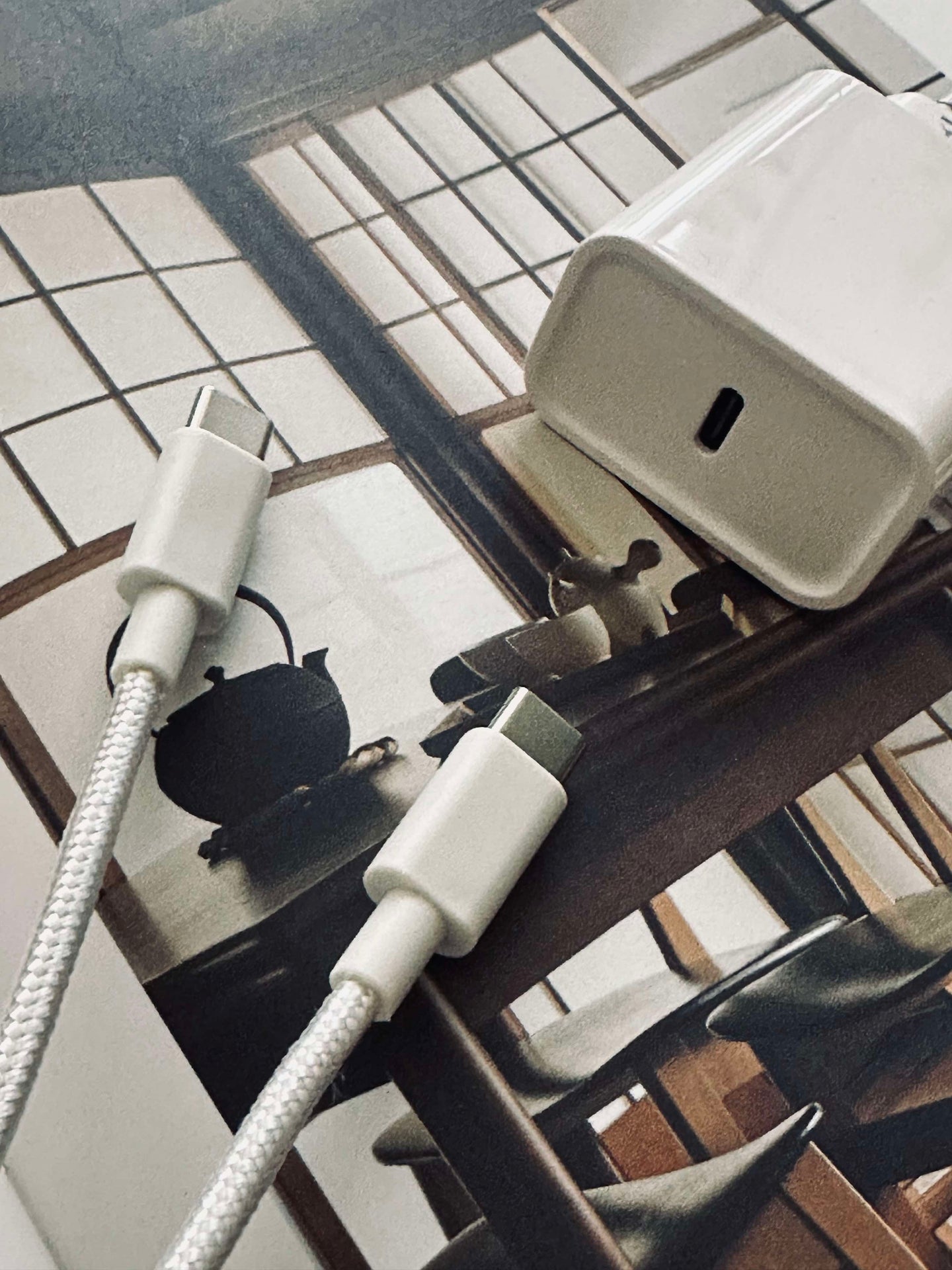 Ladegerät USB-C + 1 m Nylonkabel: USB-C zu USB-C