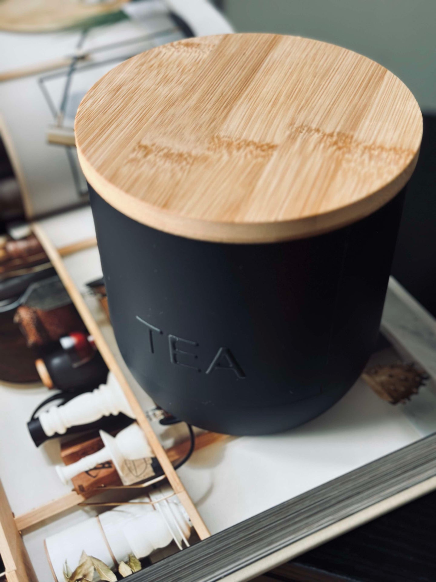 Aufbewahrungsdose mit Deckel - TEA