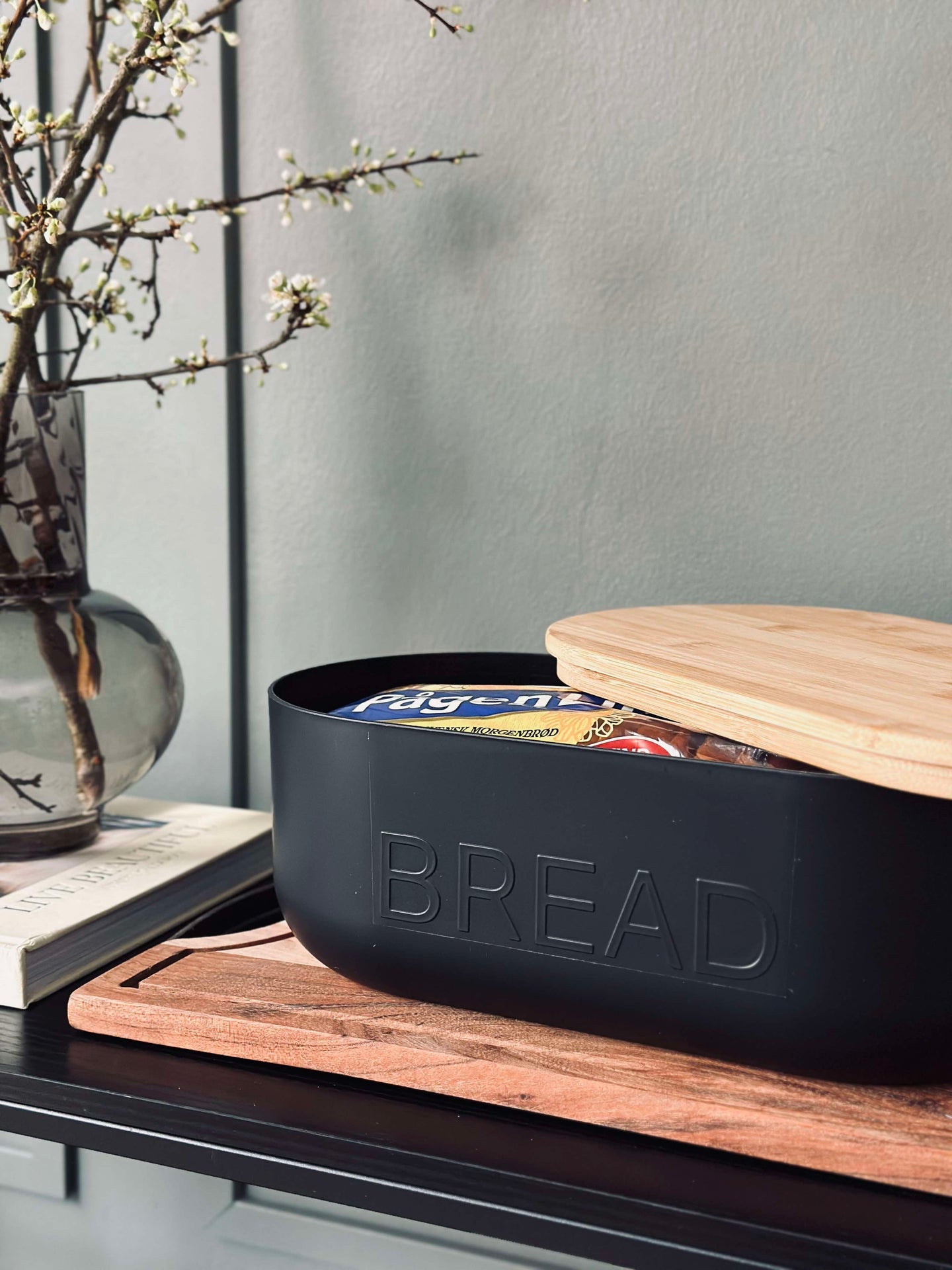 Brotkasten mit Bambusdeckel