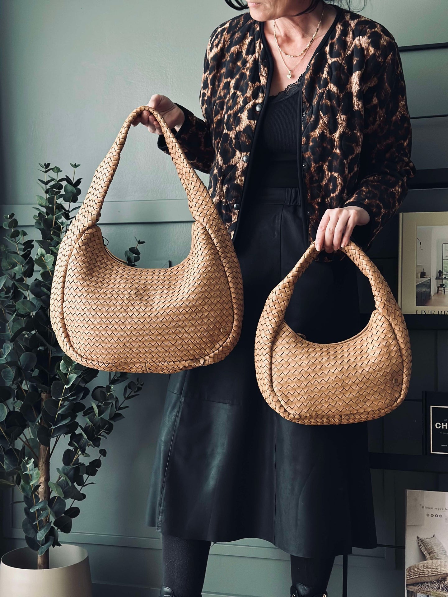 Elegante handgeflochtene Schultertasche - Sand groß