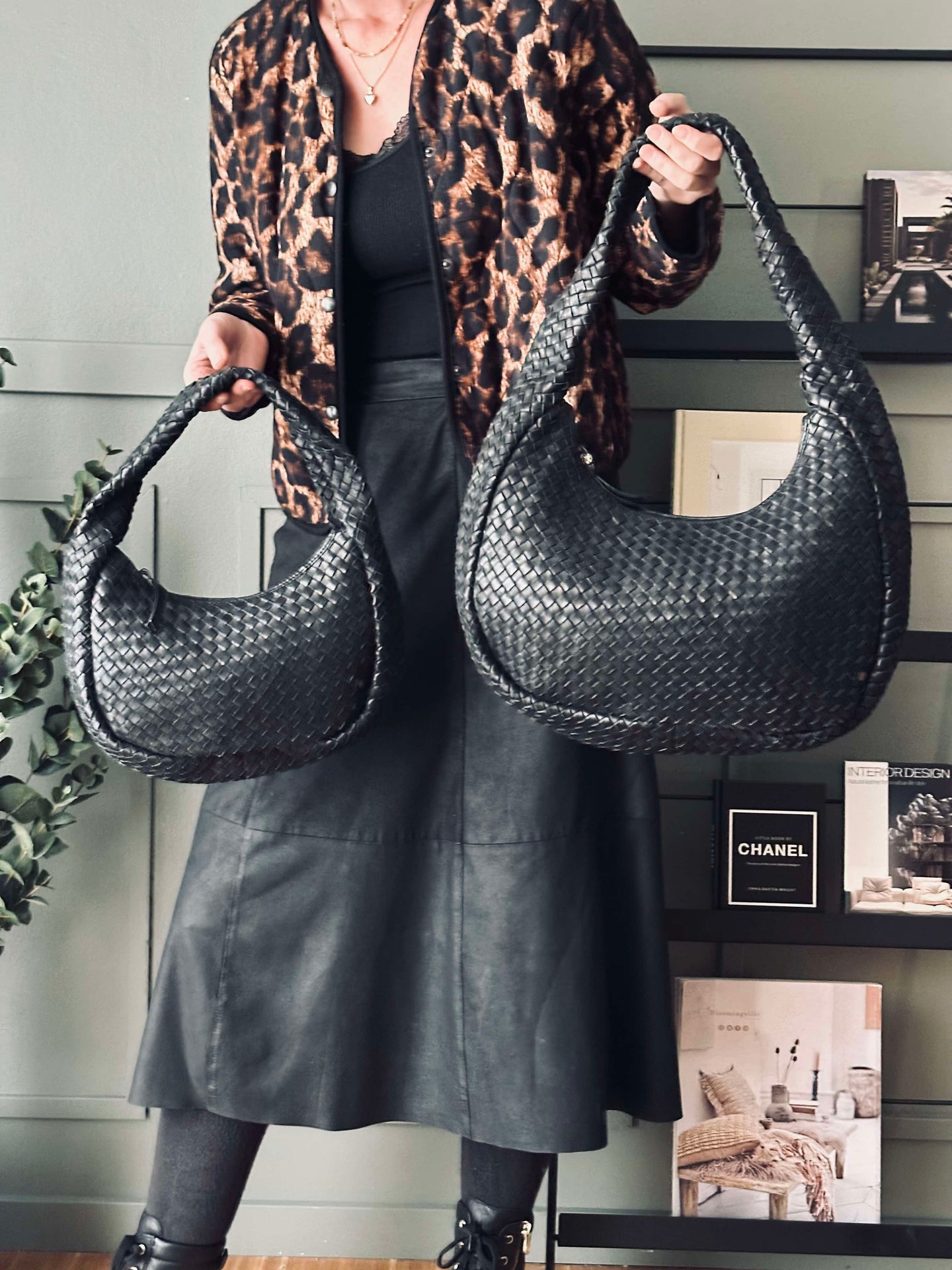 Elegante handgeflochtene Schultertasche - Black