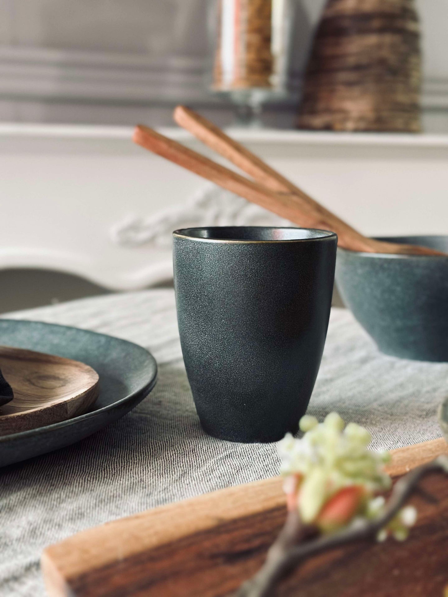 Becher Steingut – Grau