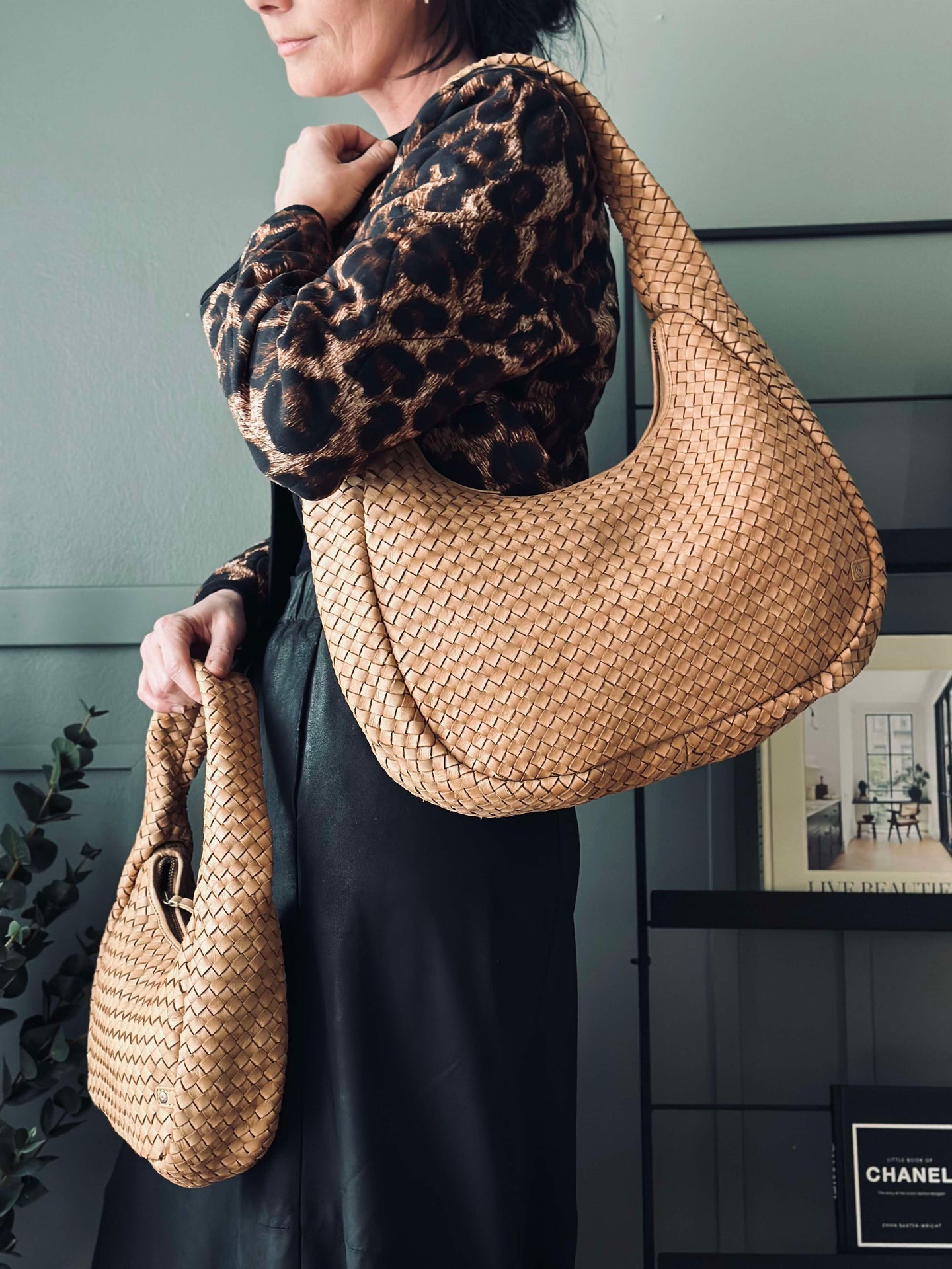 Elegante handgeflochtene Schultertasche - Sand groß