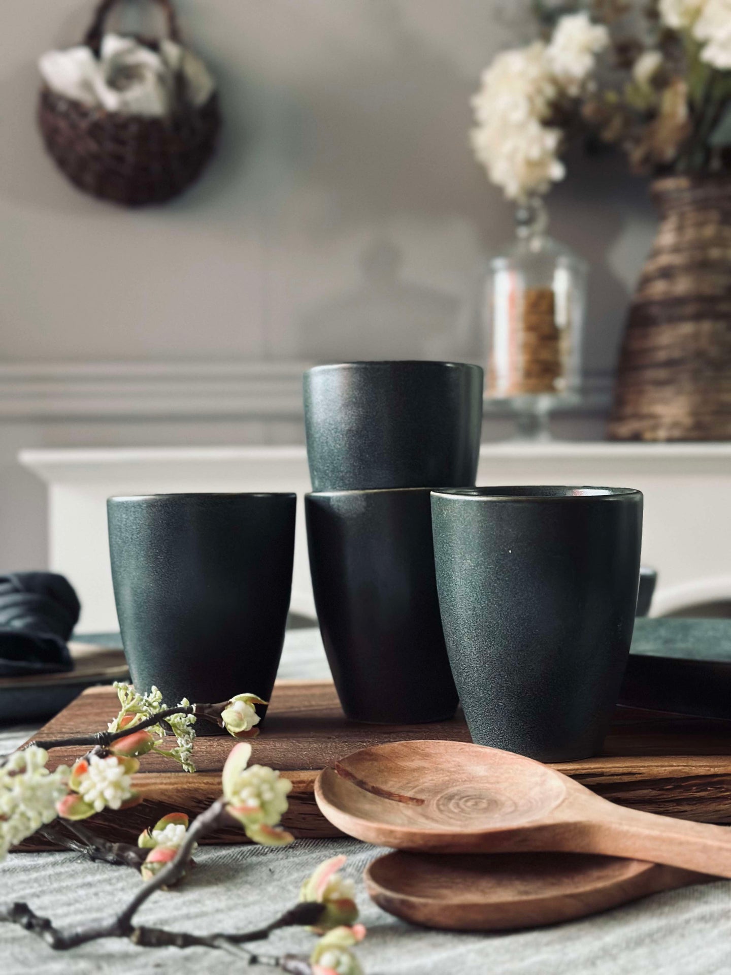 Becher Steingut – Grau