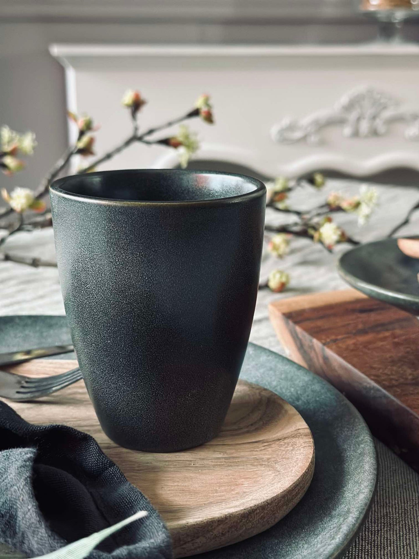 Becher Steingut – Grau