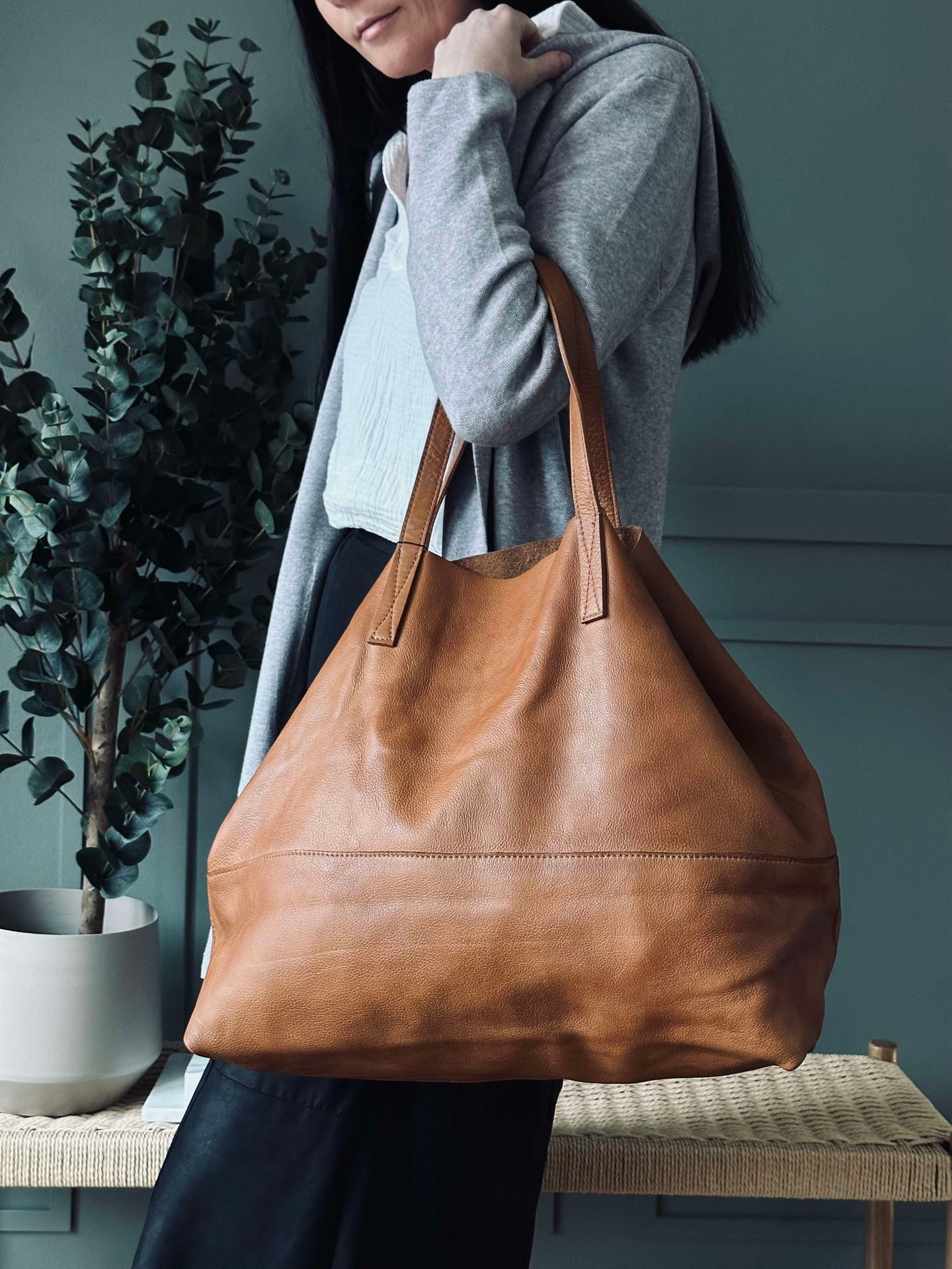 XL Shopper Gabby Cogac