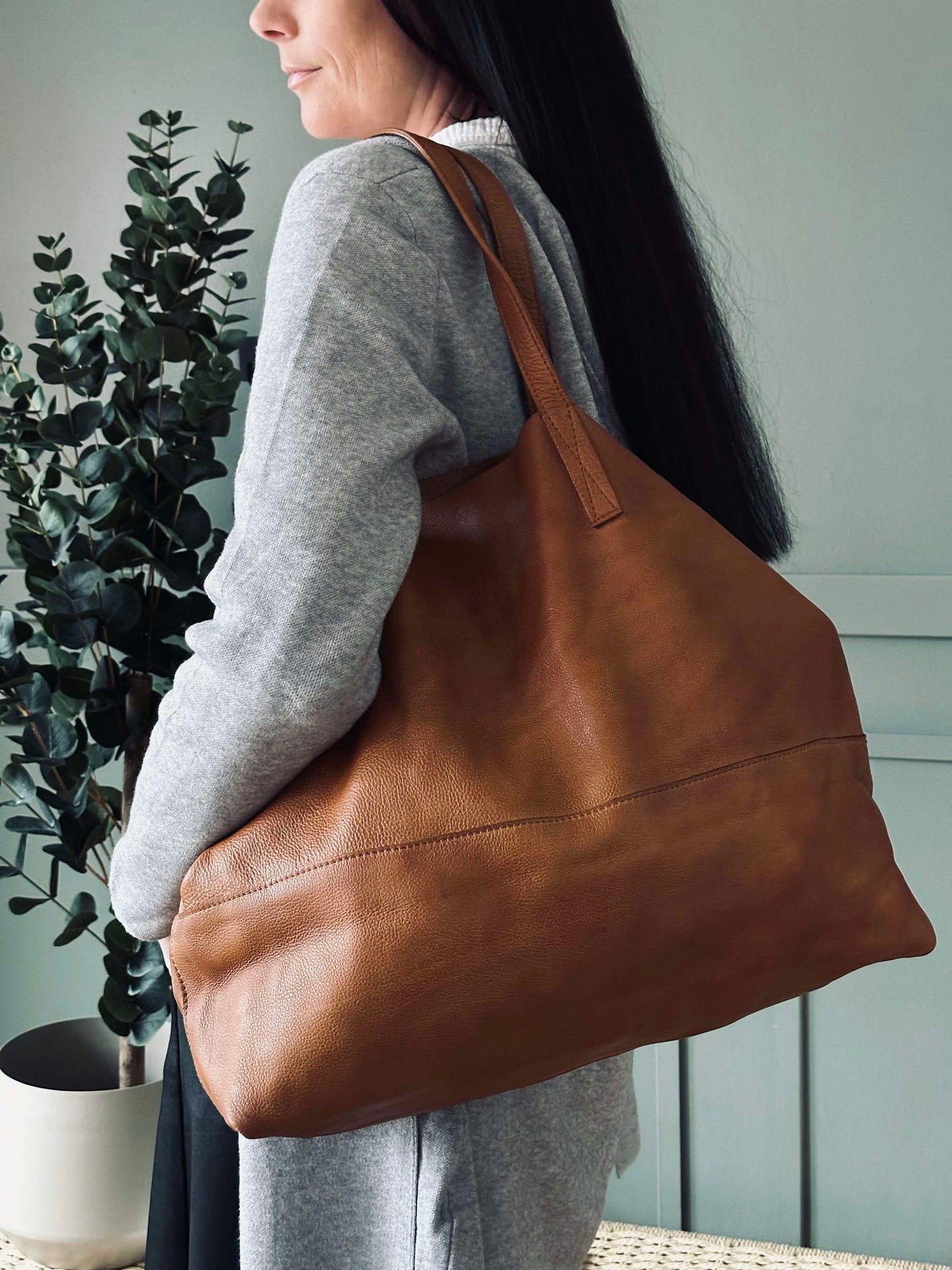 XL Shopper Gabby Cogac