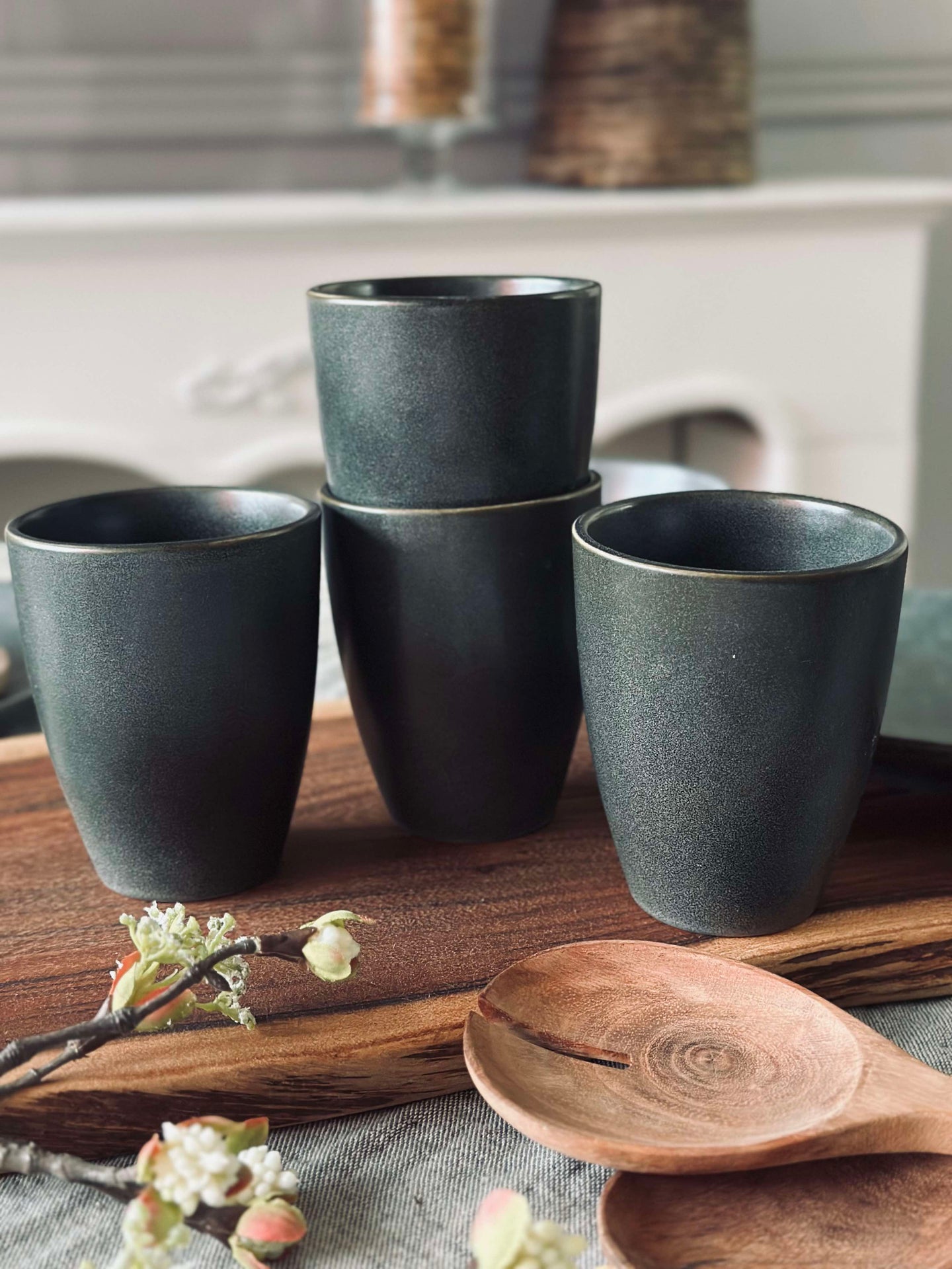 Becher Steingut – Grau
