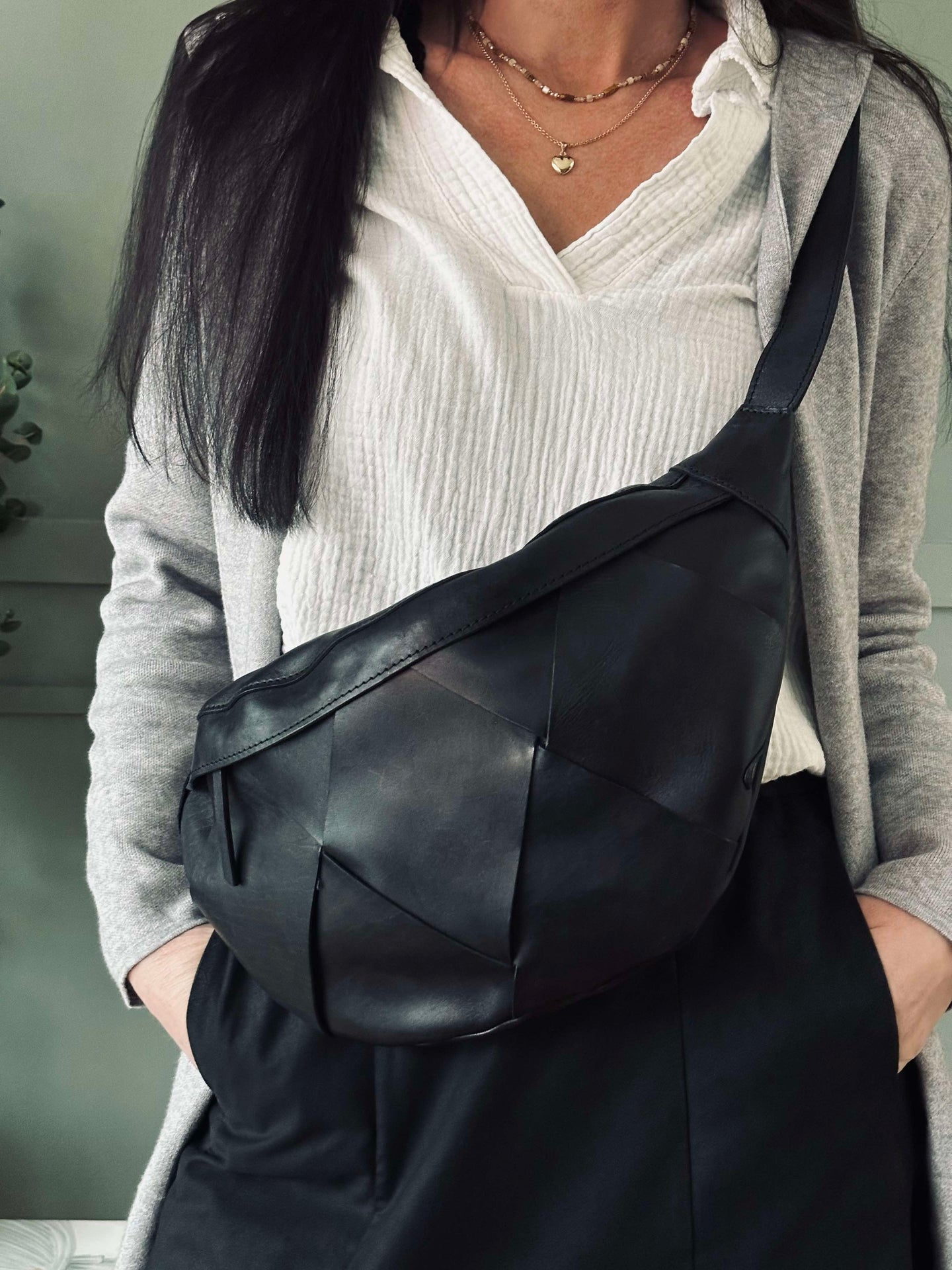 Exklusive handgeflochtene Bauchtasche - Schwarz
