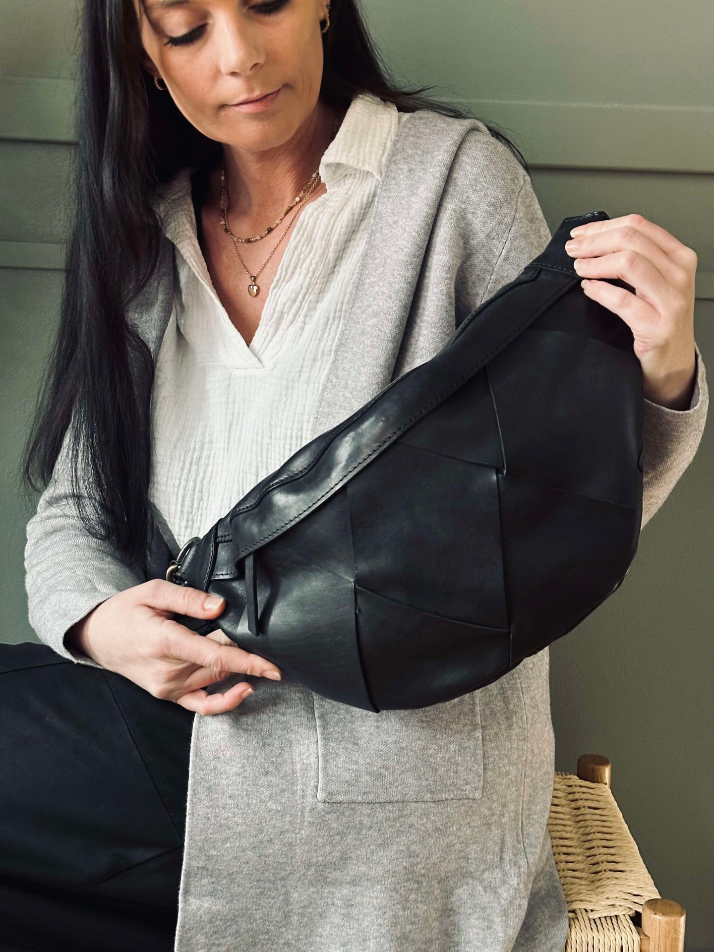Exklusive handgeflochtene Bauchtasche - Schwarz