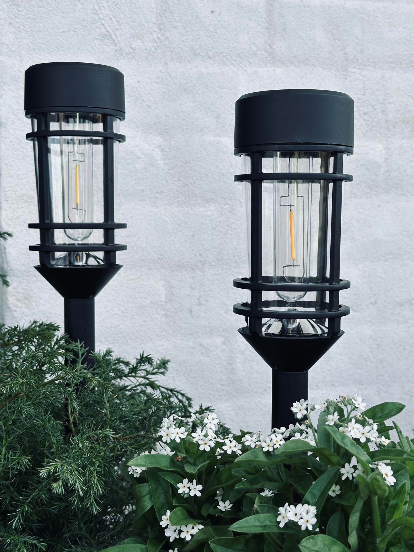 Gartenlampe NERO mit Solar – Set mit 2 Stück.