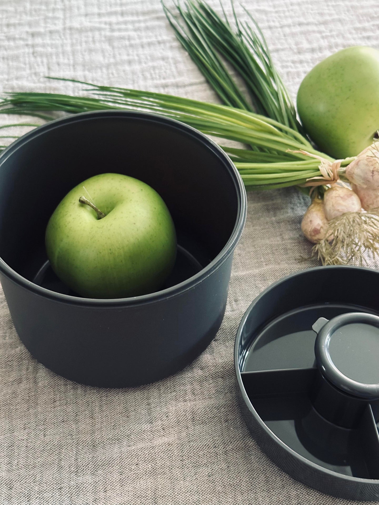 Lunchbox mit Dressingbecher - Schwarz