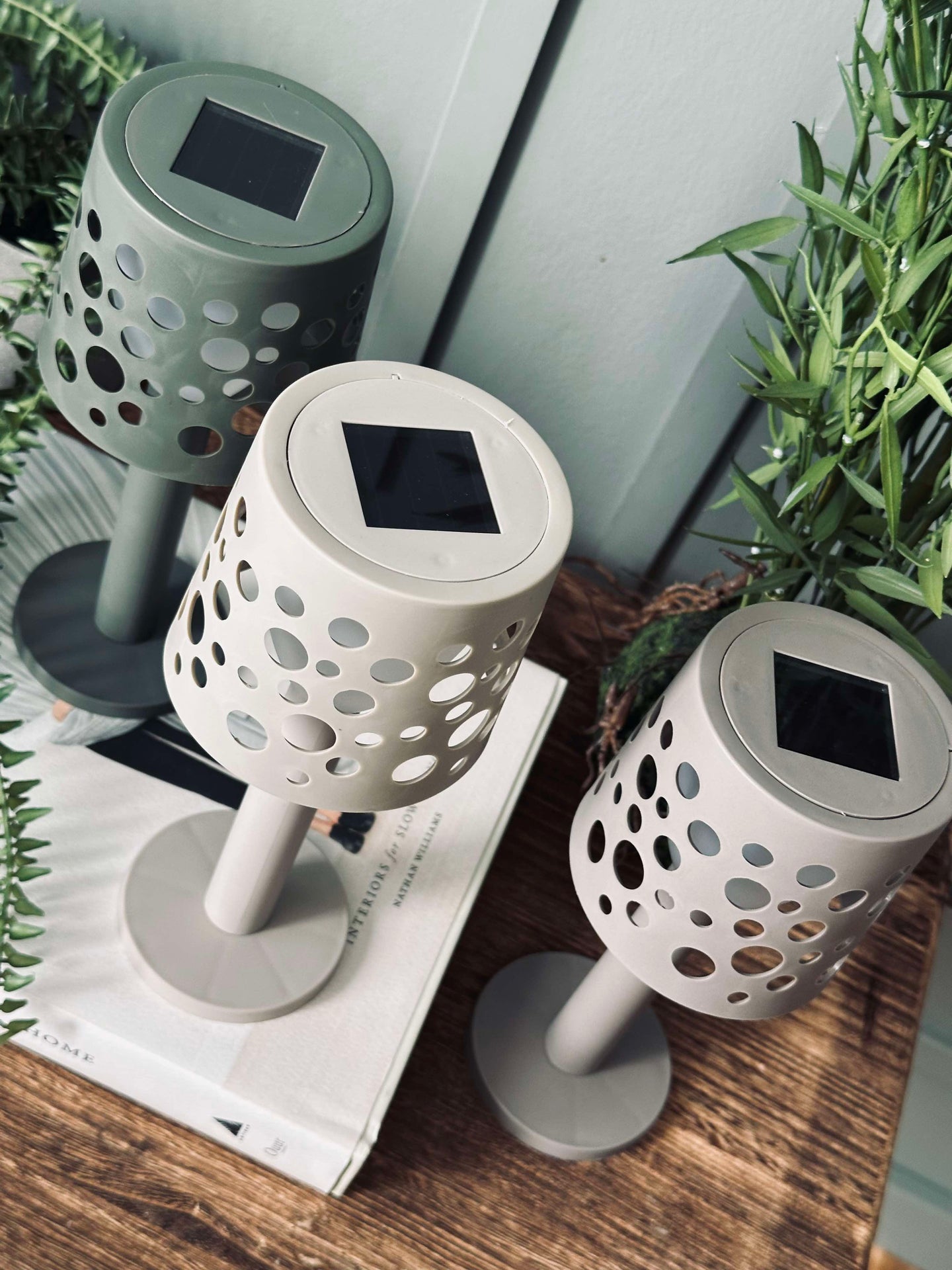 Tischlampe mit Solarzellen - Dunkelbeige