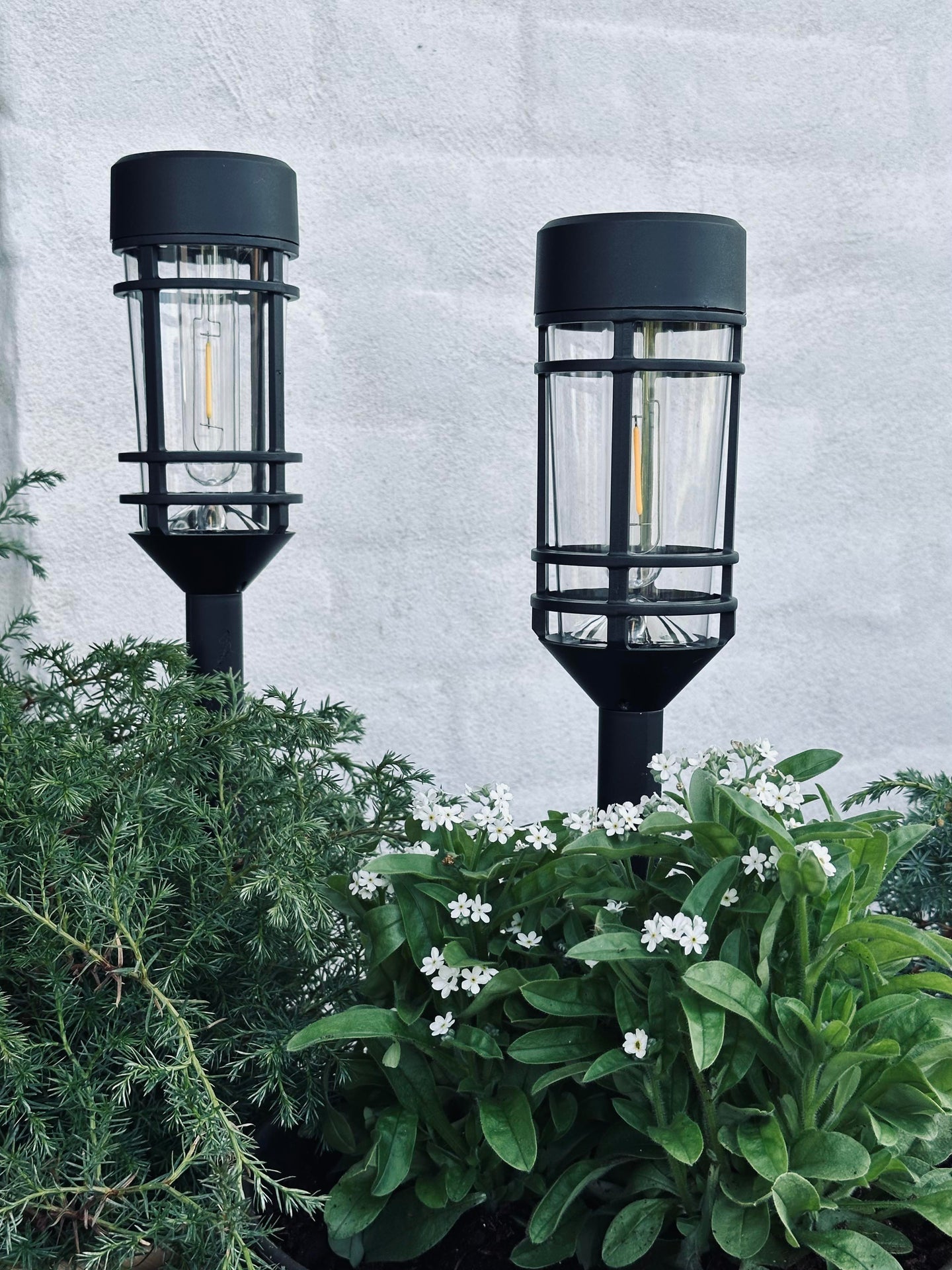 Gartenlampe NERO mit Solar – Set mit 2 Stück.