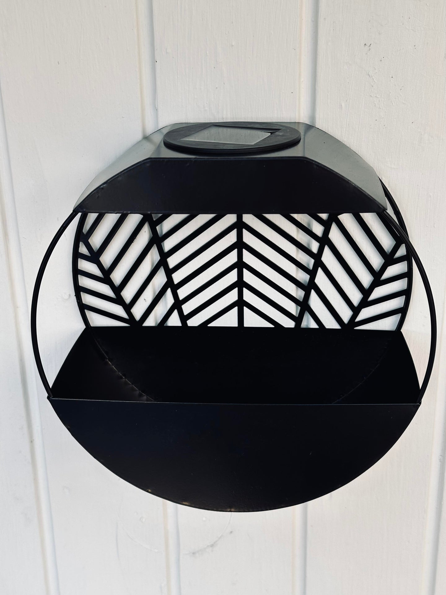 Wandhängender Topf mit Solar