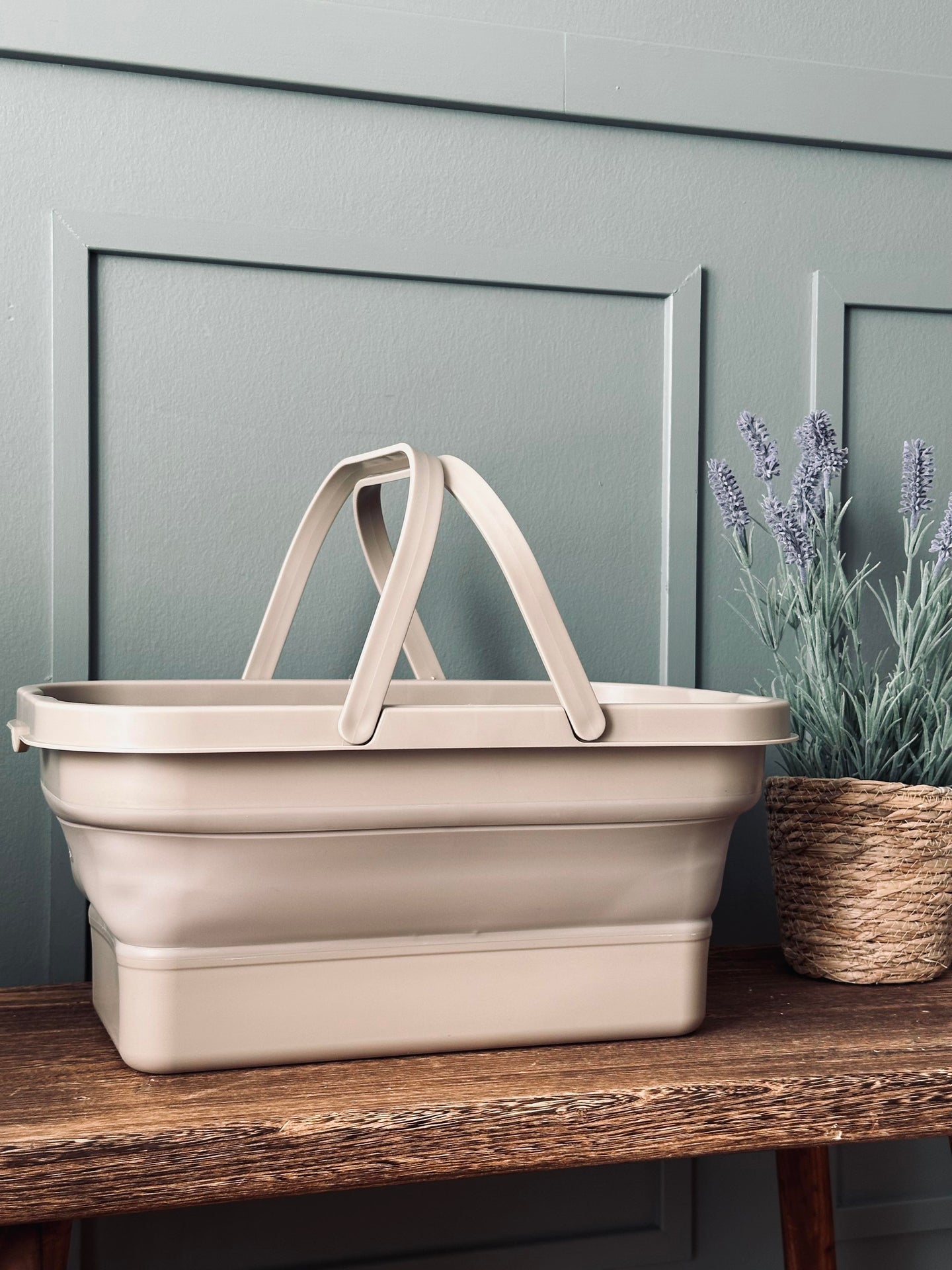 Faltbarer Picknickkorb mit Deckel beige