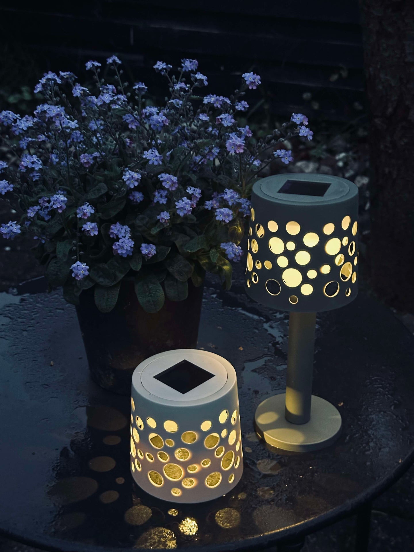 Tischlampe mit Solarzellen - Dunkelbeige