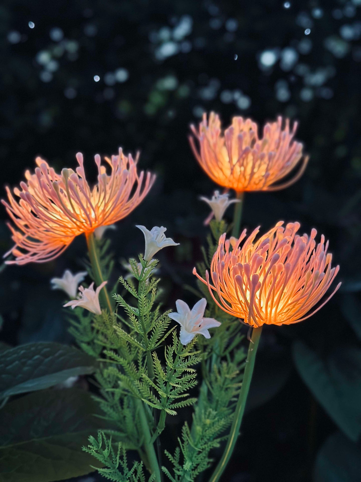 Blume mit Solarzellen - Spider Lili Rosa