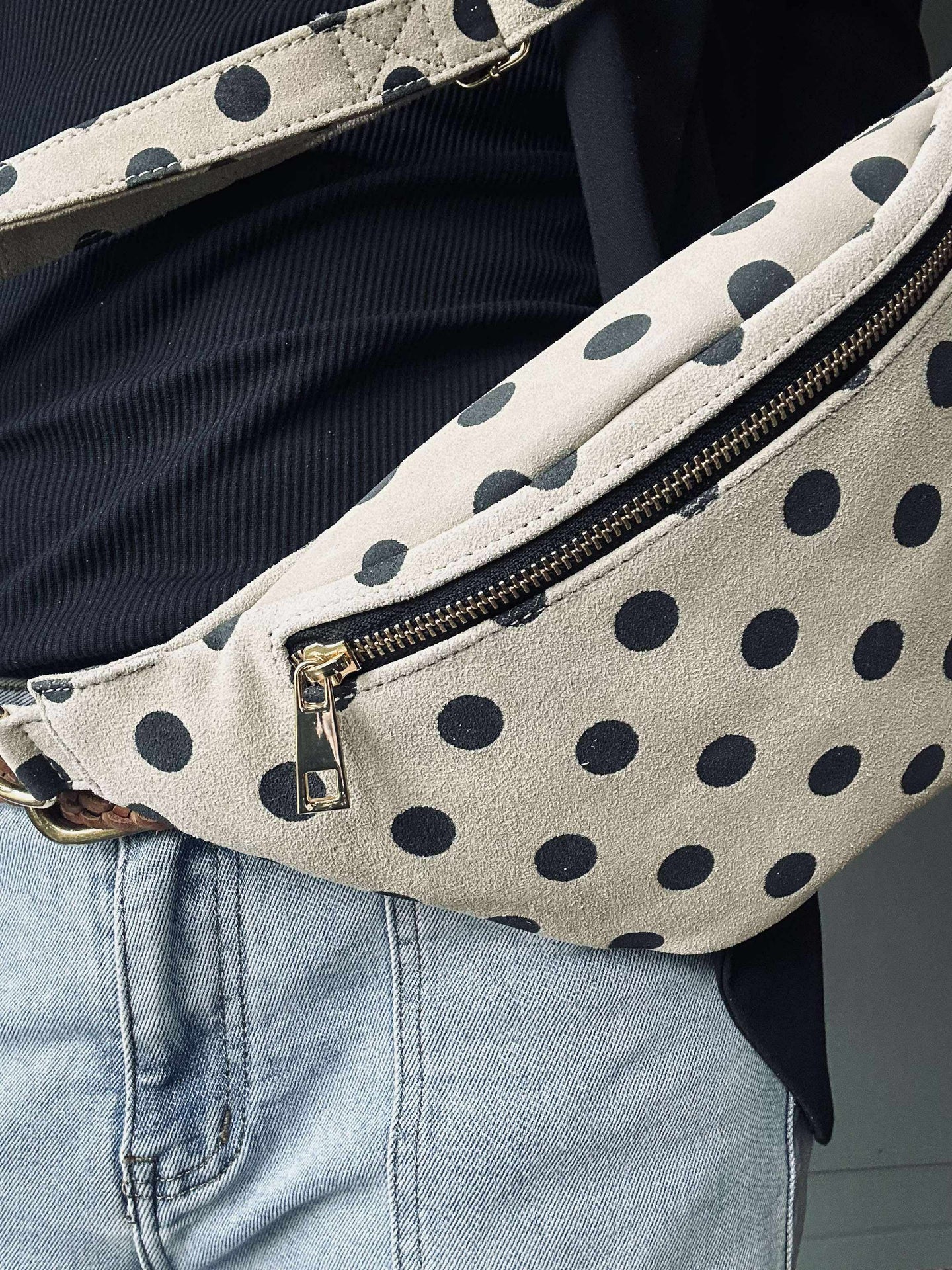 Bumbag Aura - Black dots