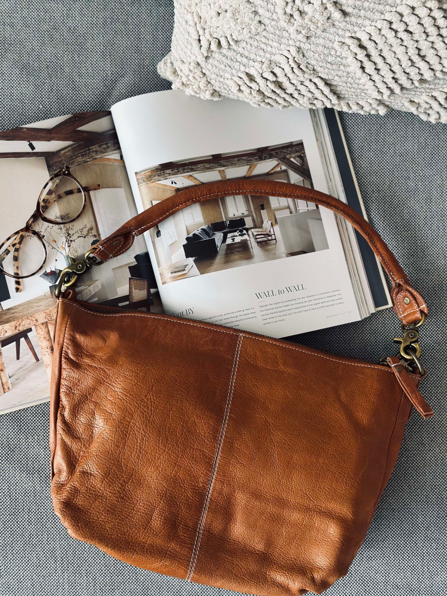 Schultertasche Naomi Small - Cognac
