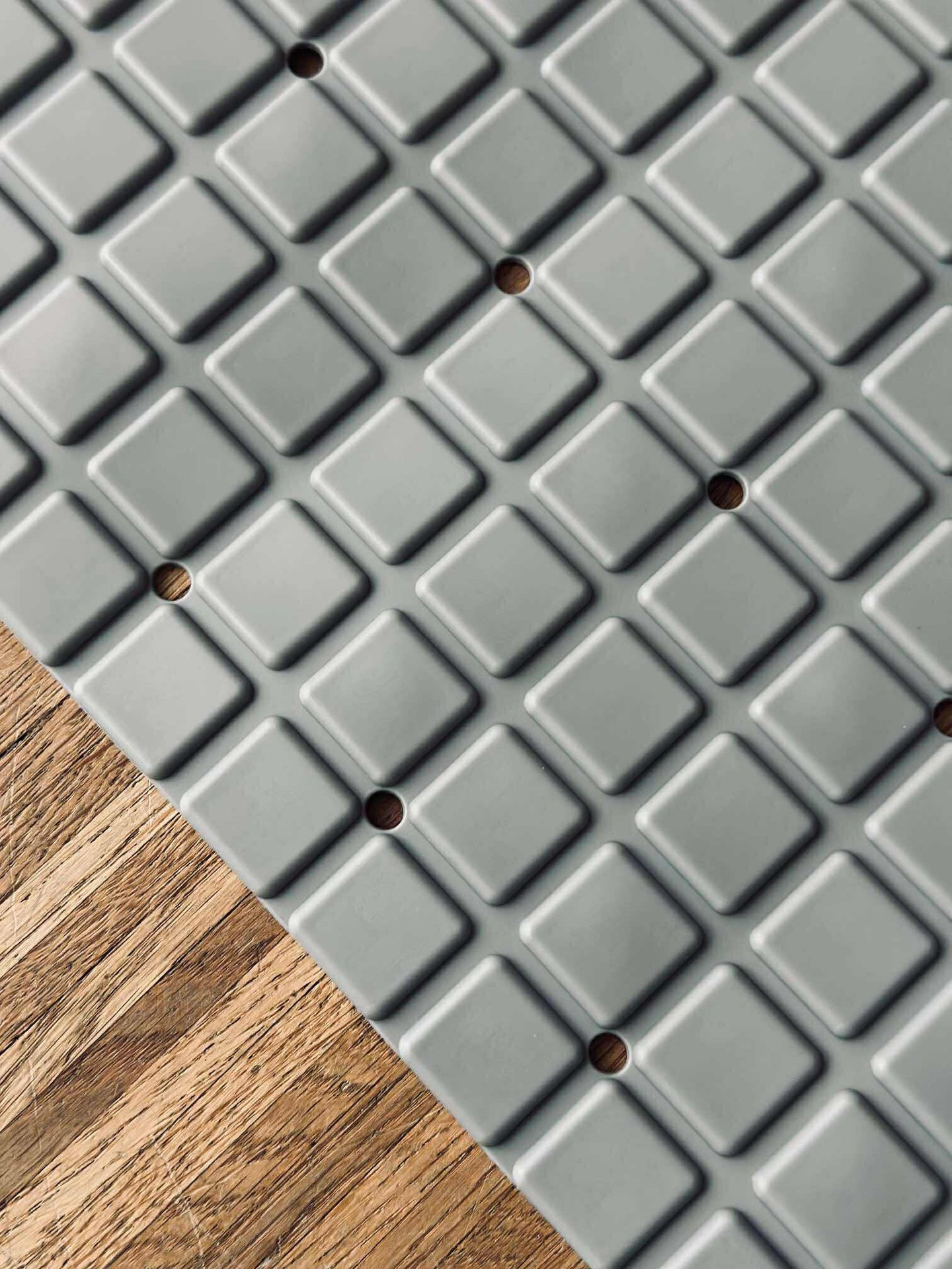 Badematte RUTSCHFEST 69x39 - Grau