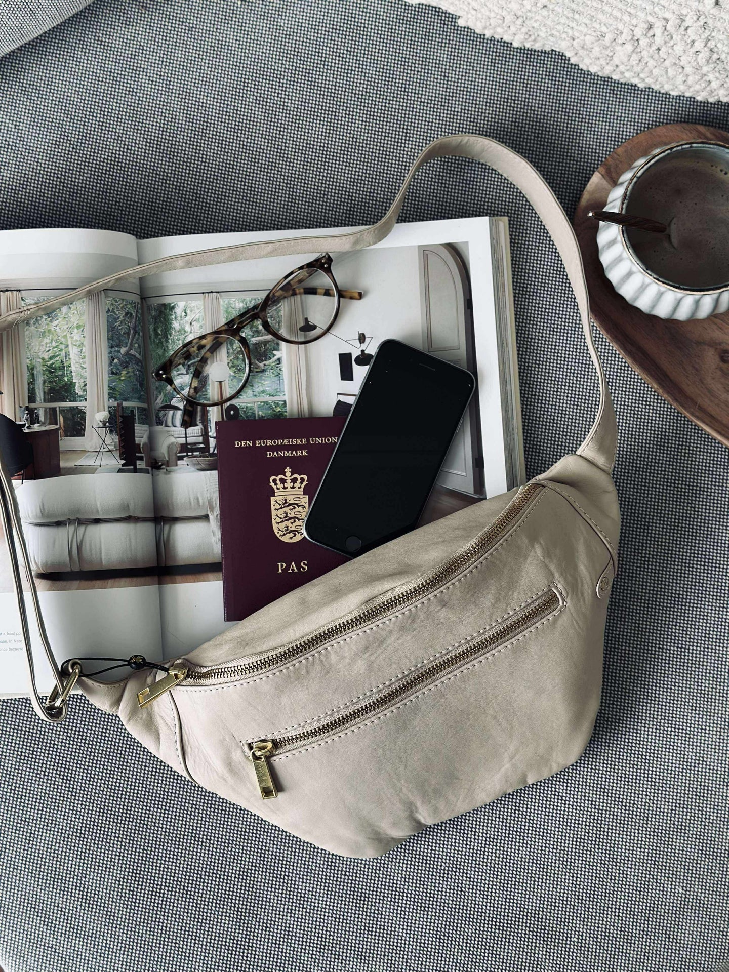 Bumbag – Sand / Gold