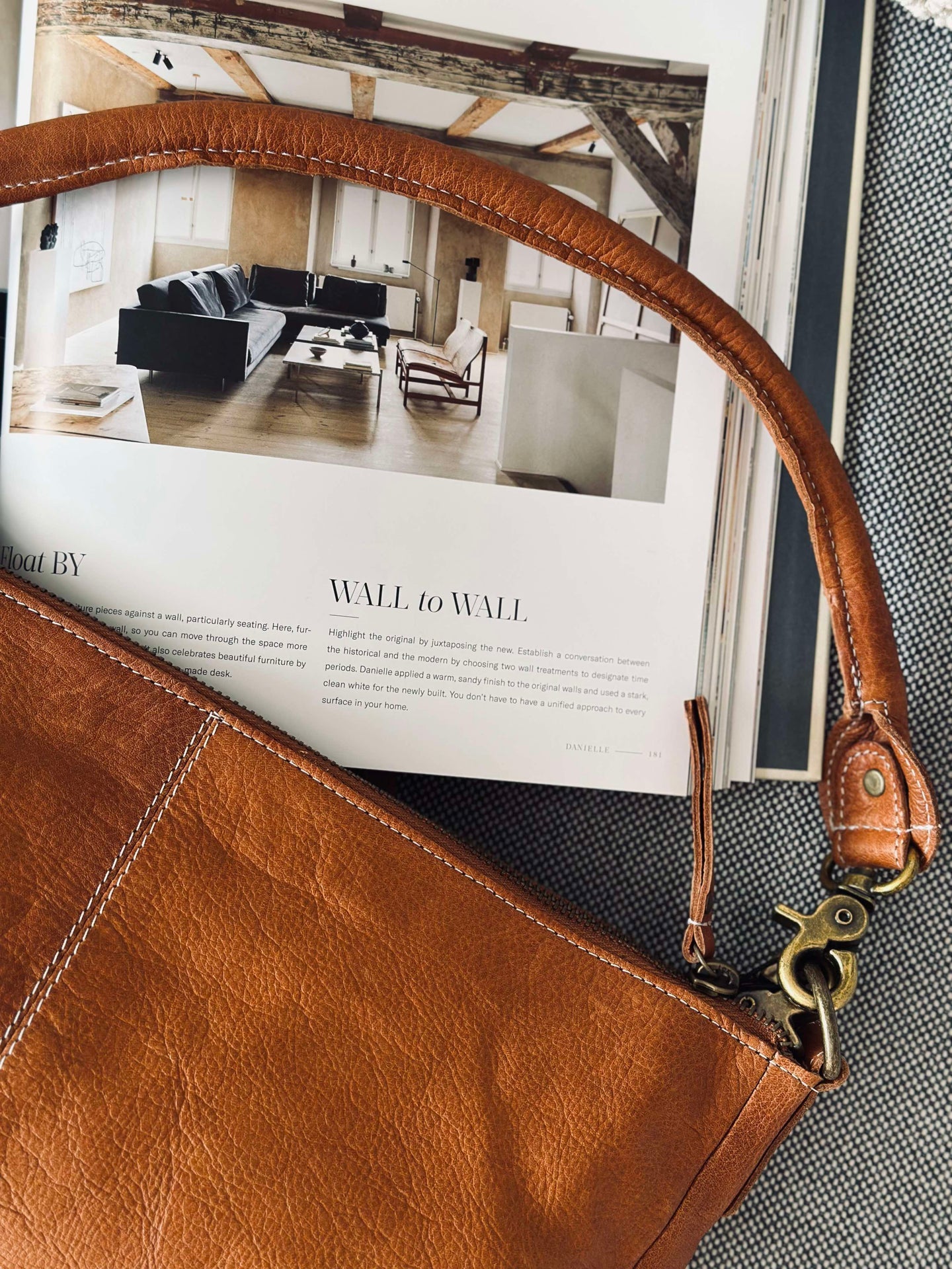 Schultertasche Naomi Small - Cognac