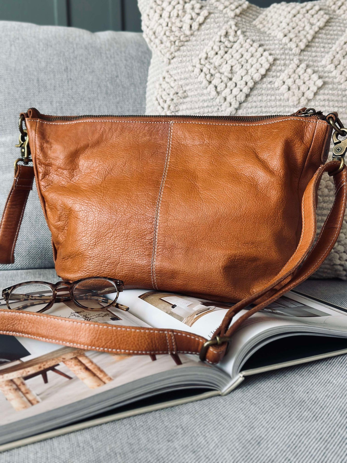 Schultertasche Naomi Small - Cognac