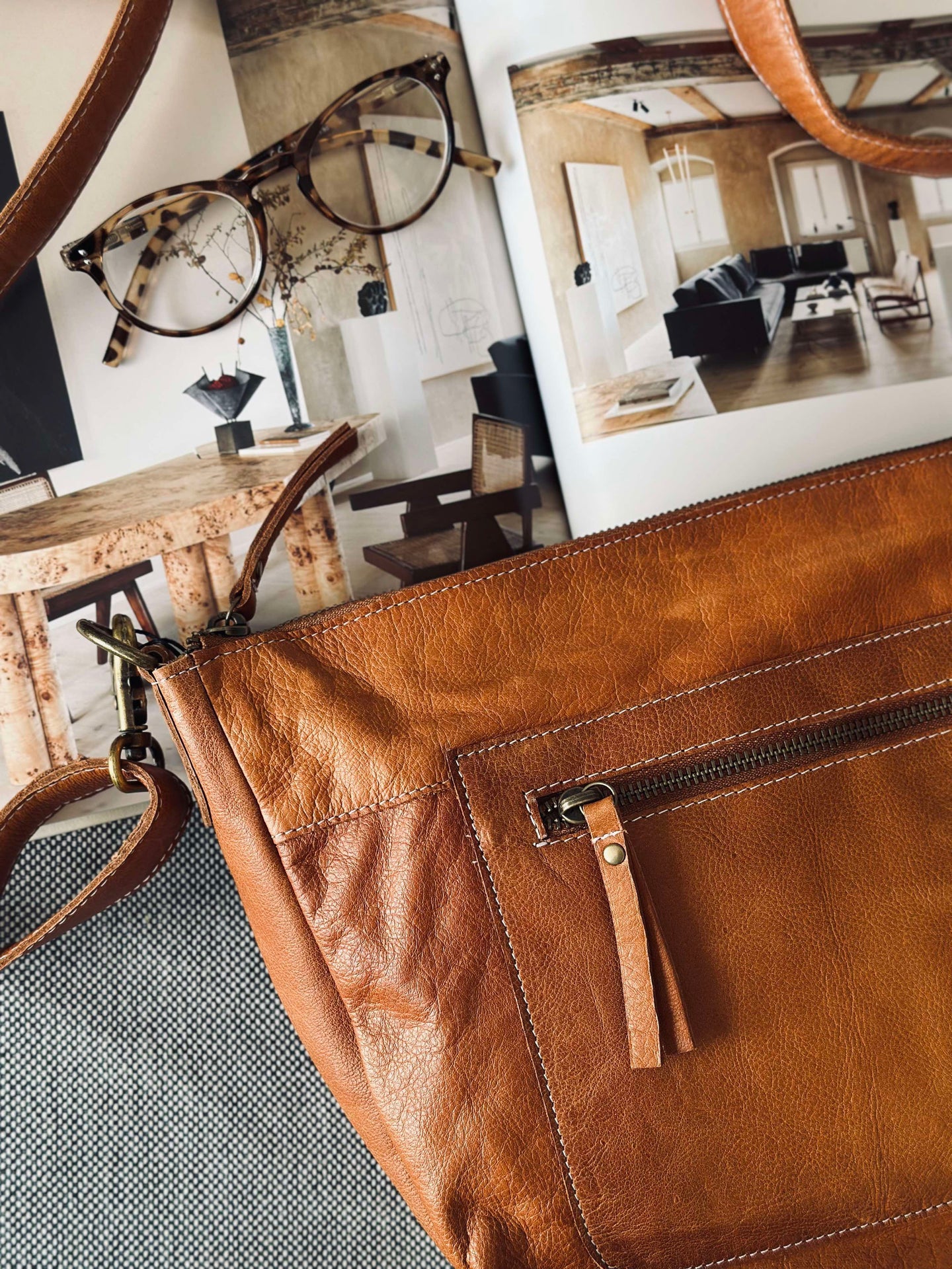 Schultertasche Naomi Small - Cognac
