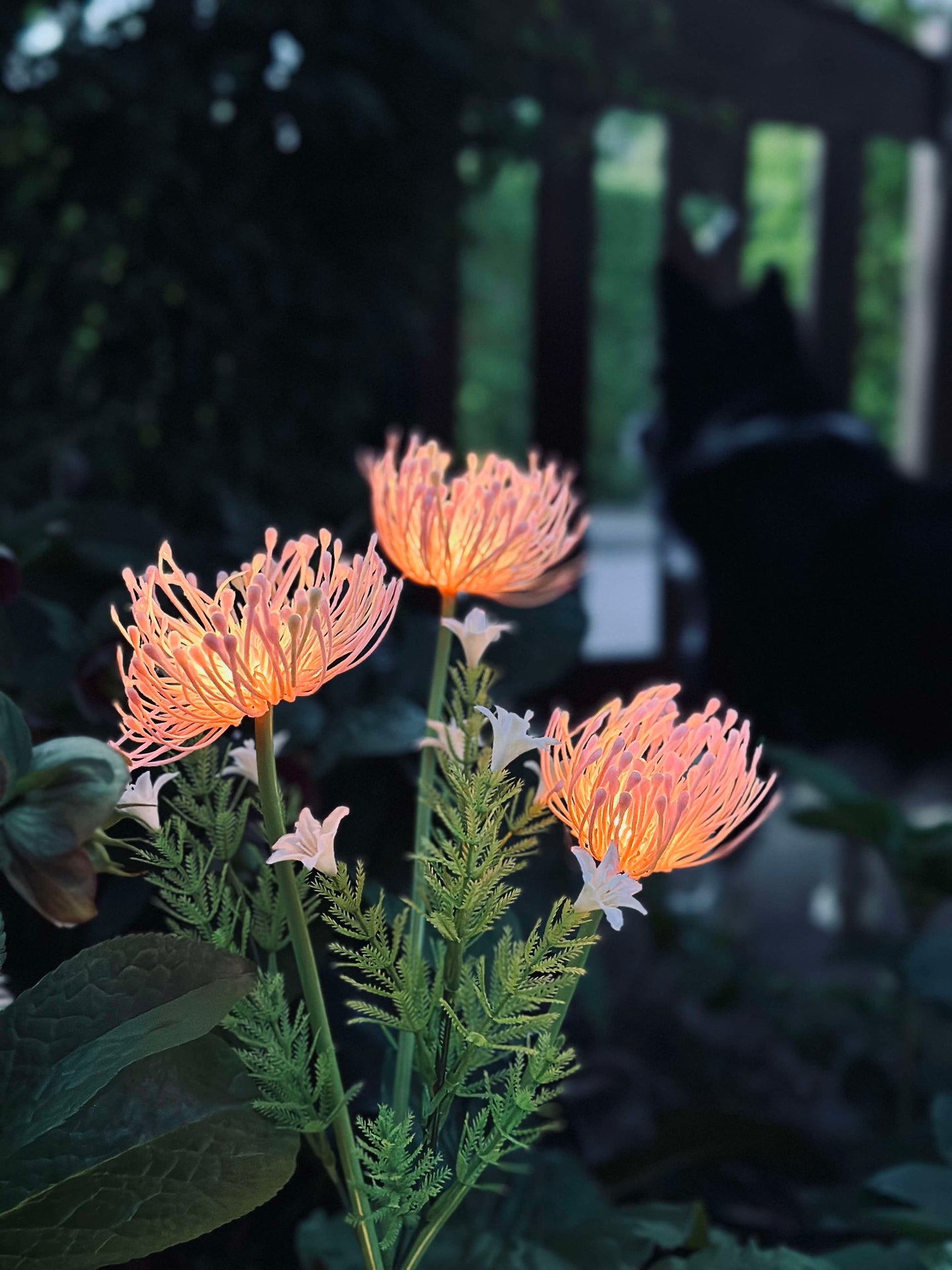 Blume mit Solarzellen - Spider Lili Rosa