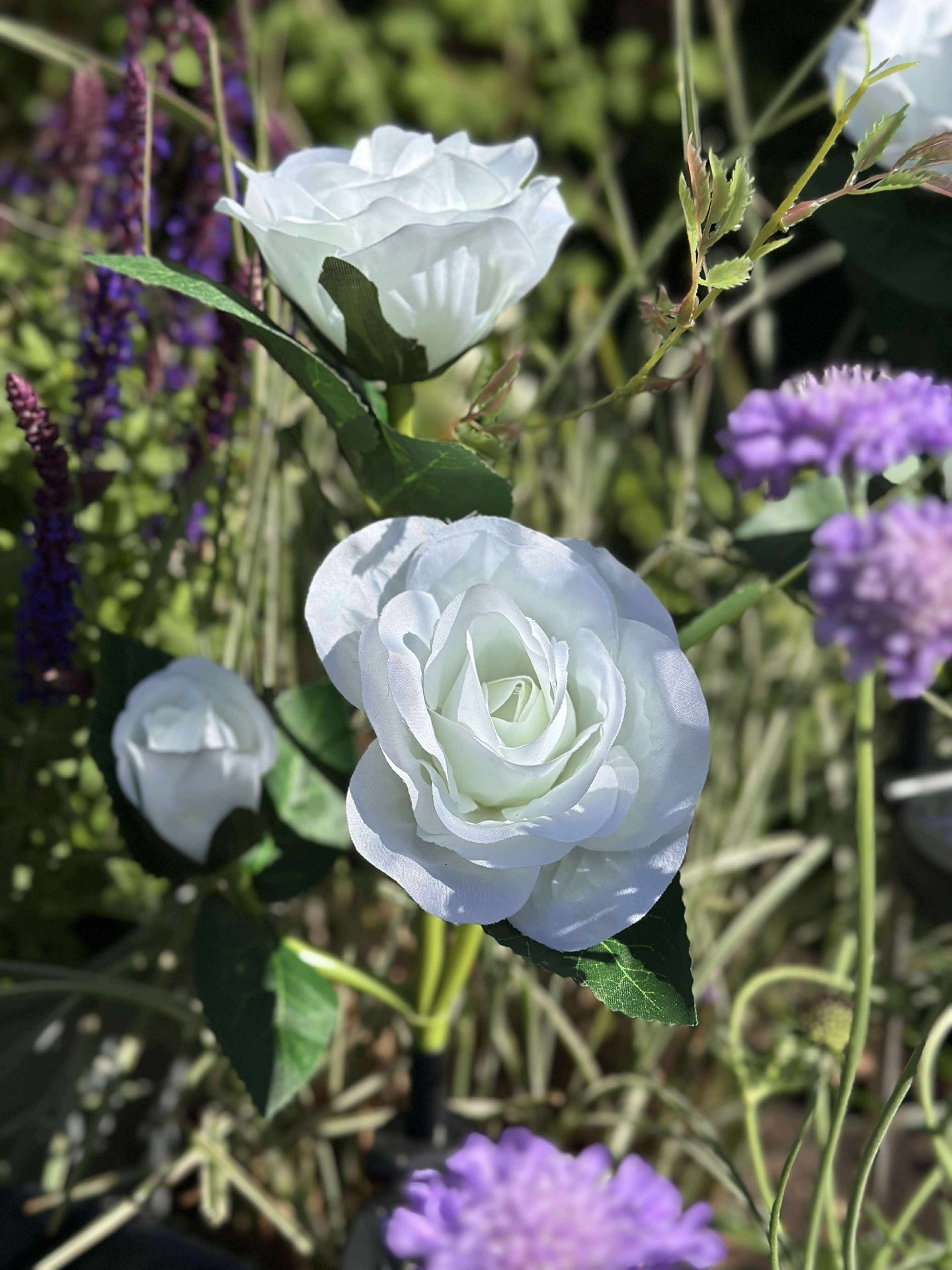 Rose mit Solarzellen - Weiß