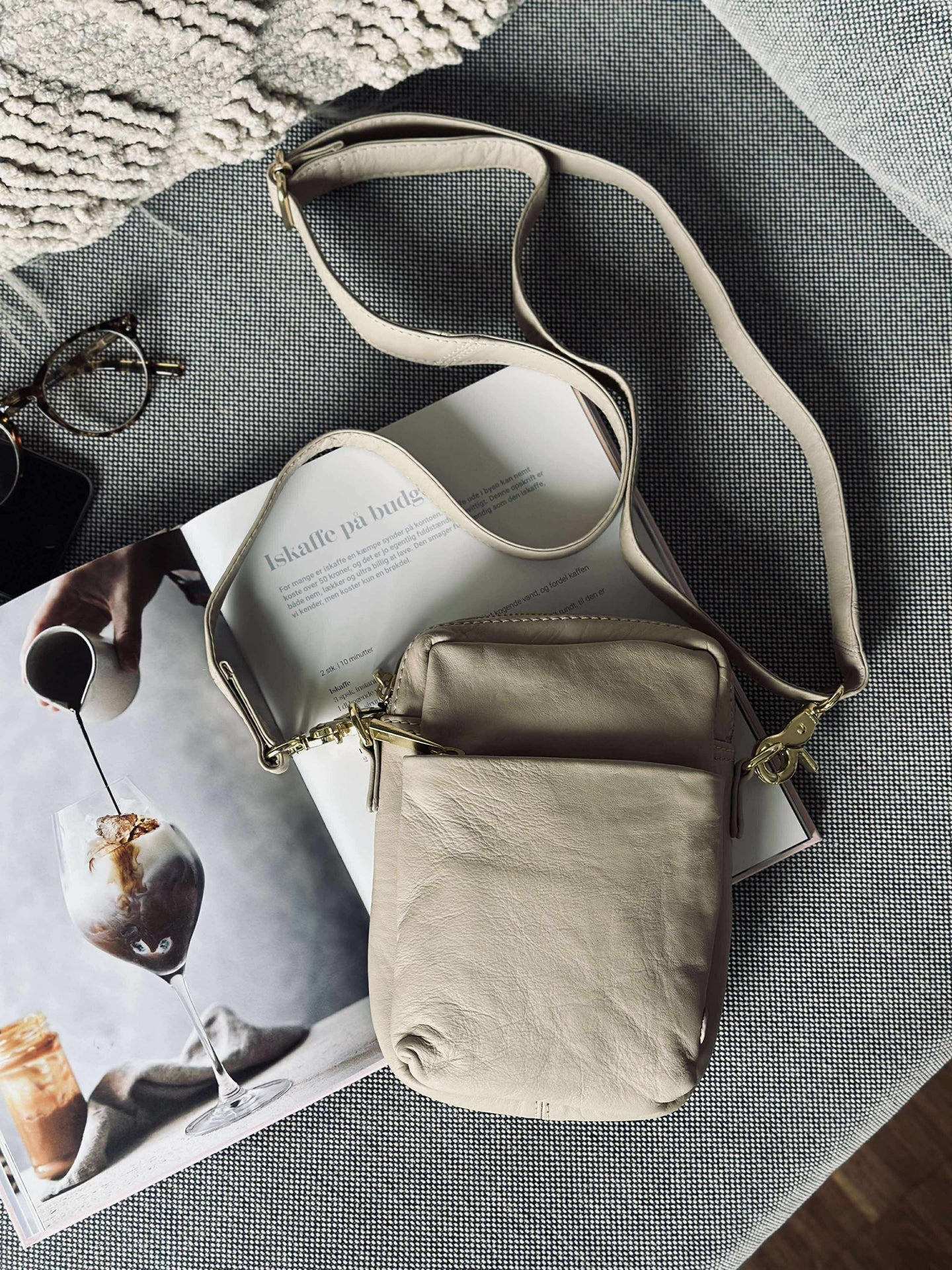 Handytasche Liva - Sand / Gold