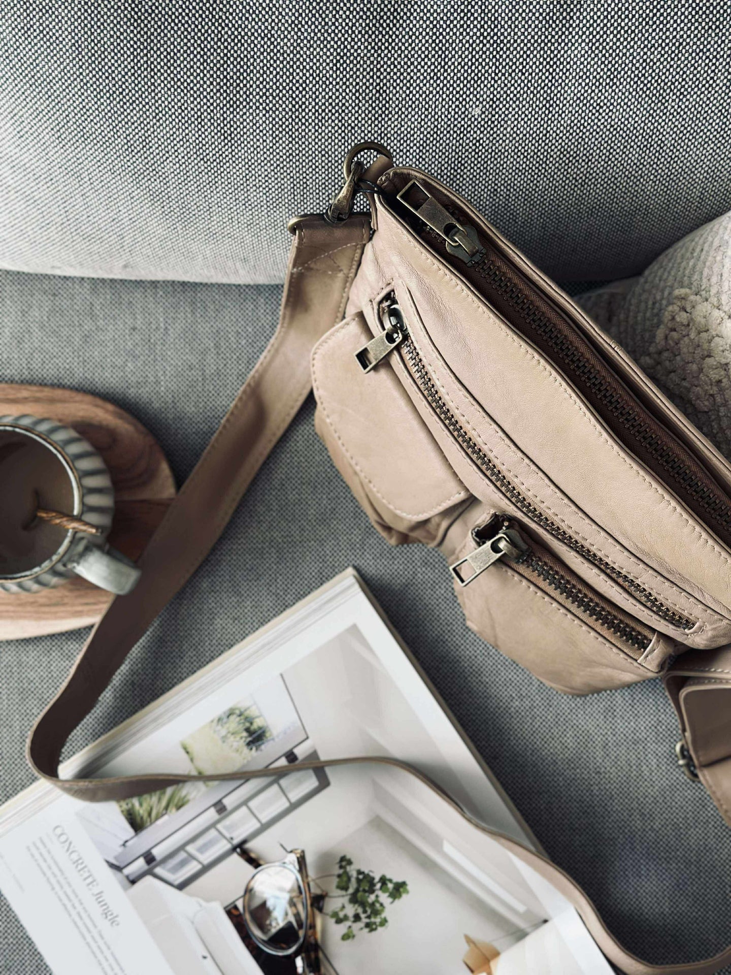 Crossbody LATTE - Ultra weich