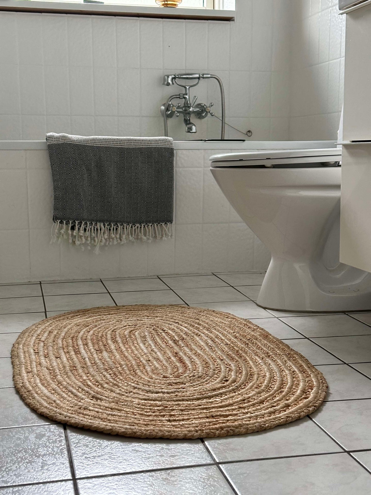 Geflochtener Juteteppich - Oval