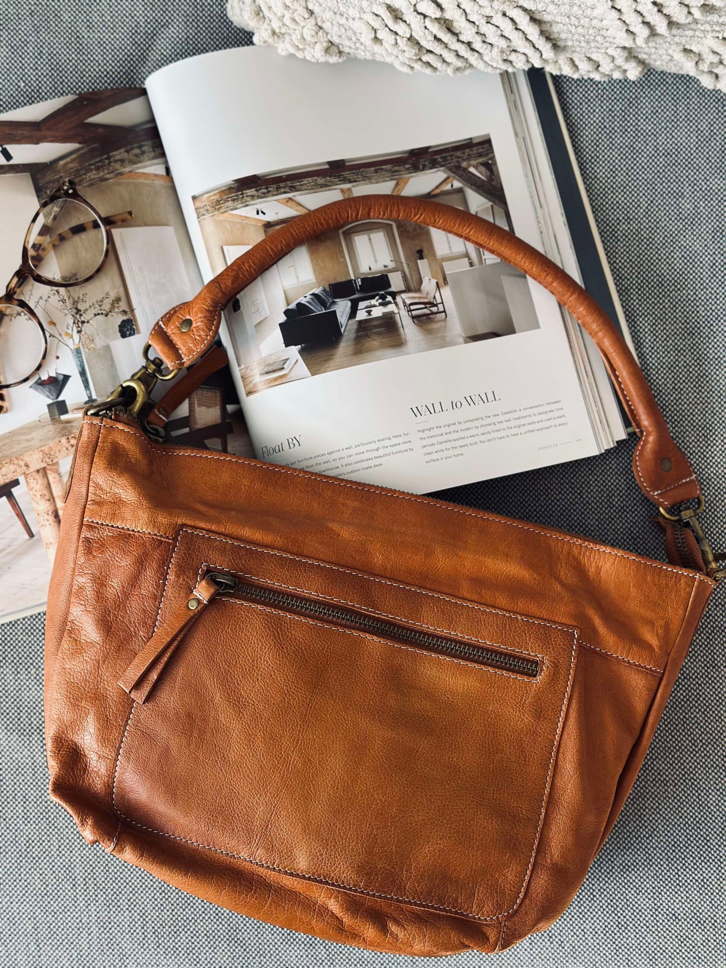 Schultertasche Naomi Small - Cognac