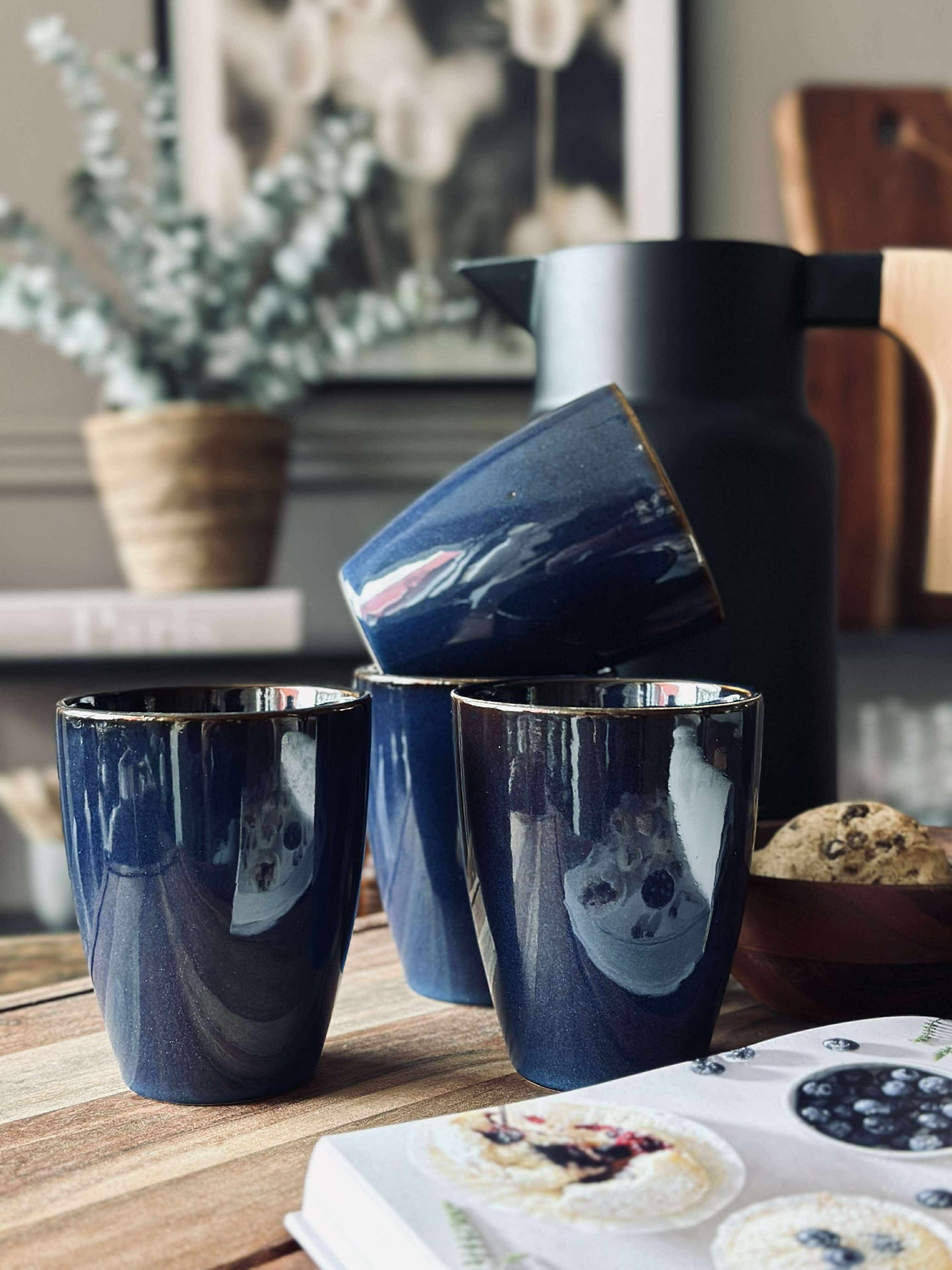 Becher aus Steingut – Blau