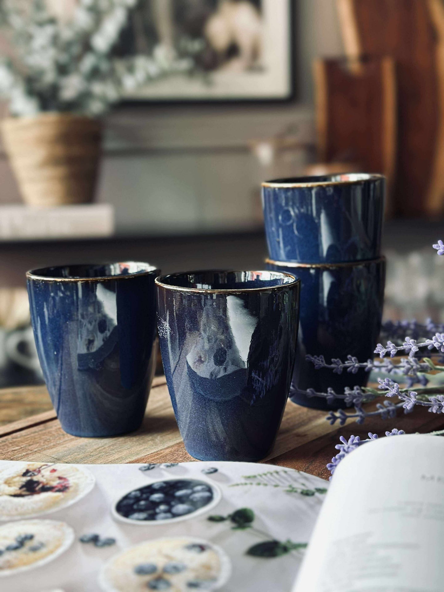 Becher aus Steingut – Blau